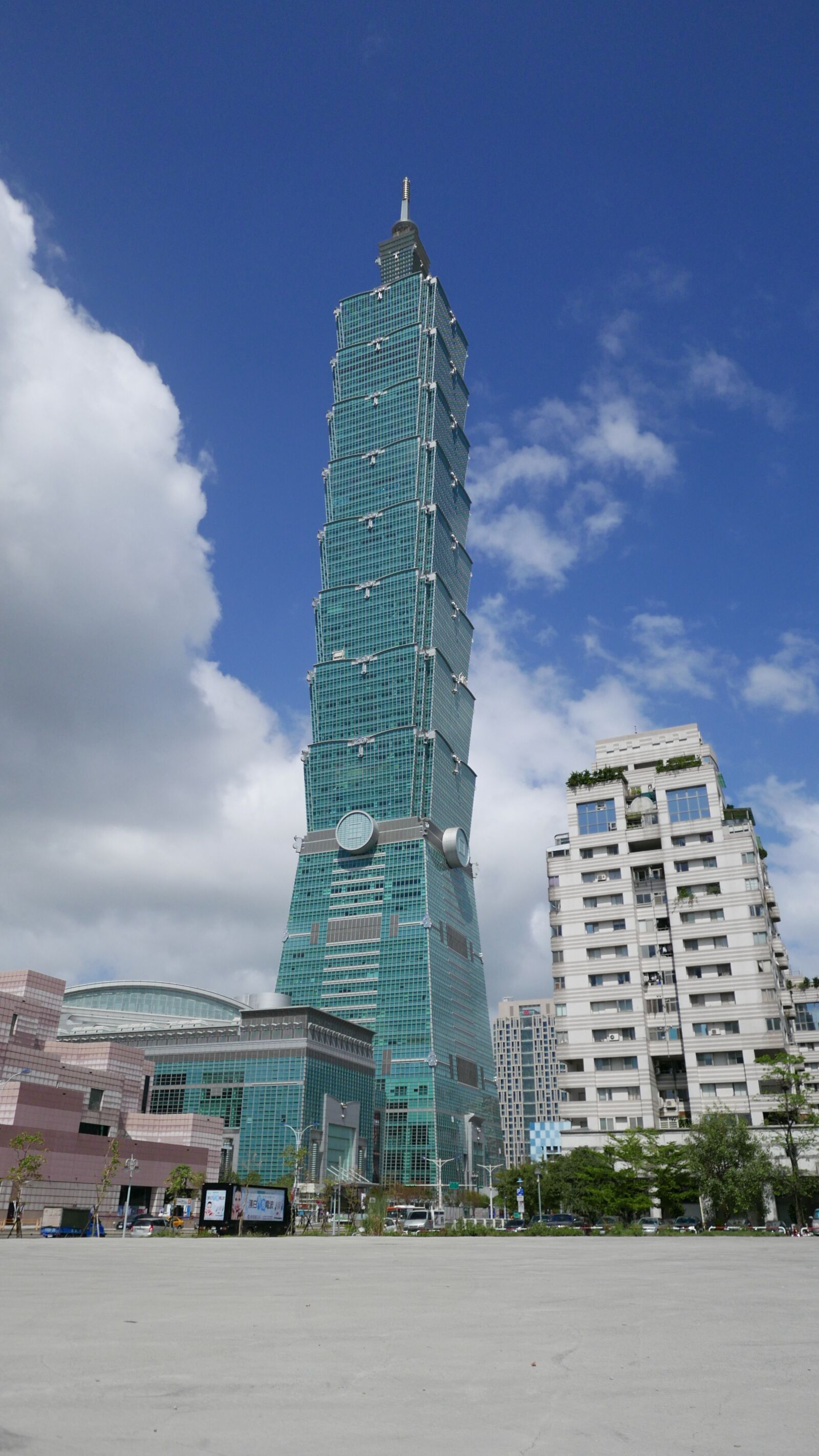 Panasonic Lumix DMC-LX100 sample photo. Taipei 101, city, tower photography