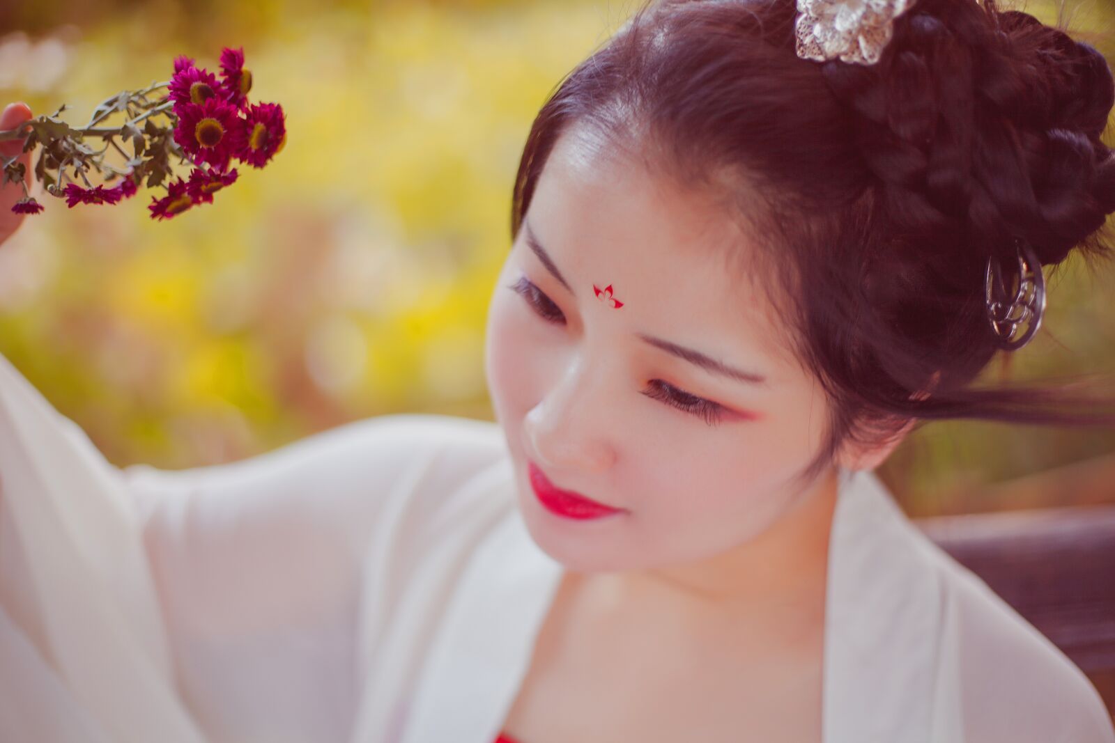 Canon EF 50mm F1.8 II sample photo. Chinese clothes, girls, china photography