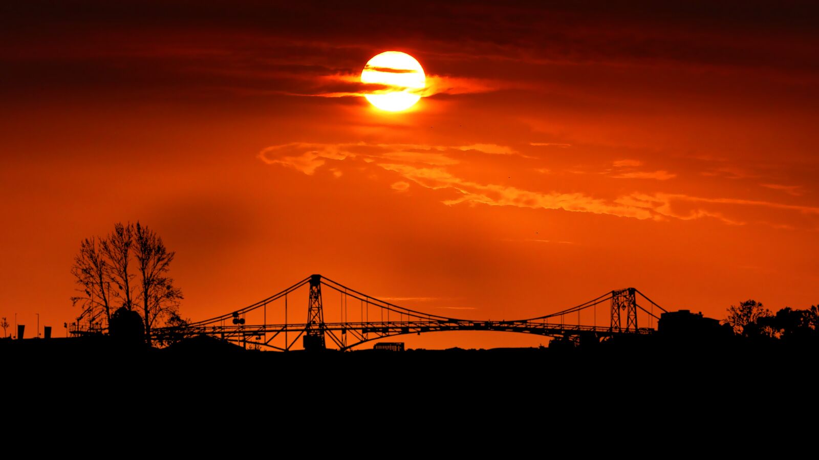 Panasonic Lumix DMC-FZ200 sample photo. Sunset, bridge, architecture photography