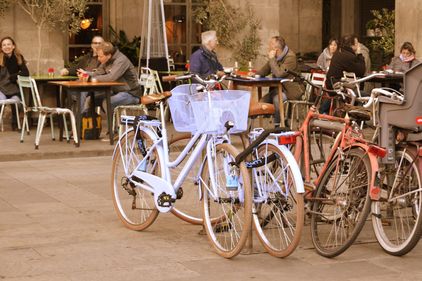 Nikon D5100 sample photo. Bicycle, barcelona, plaza photography