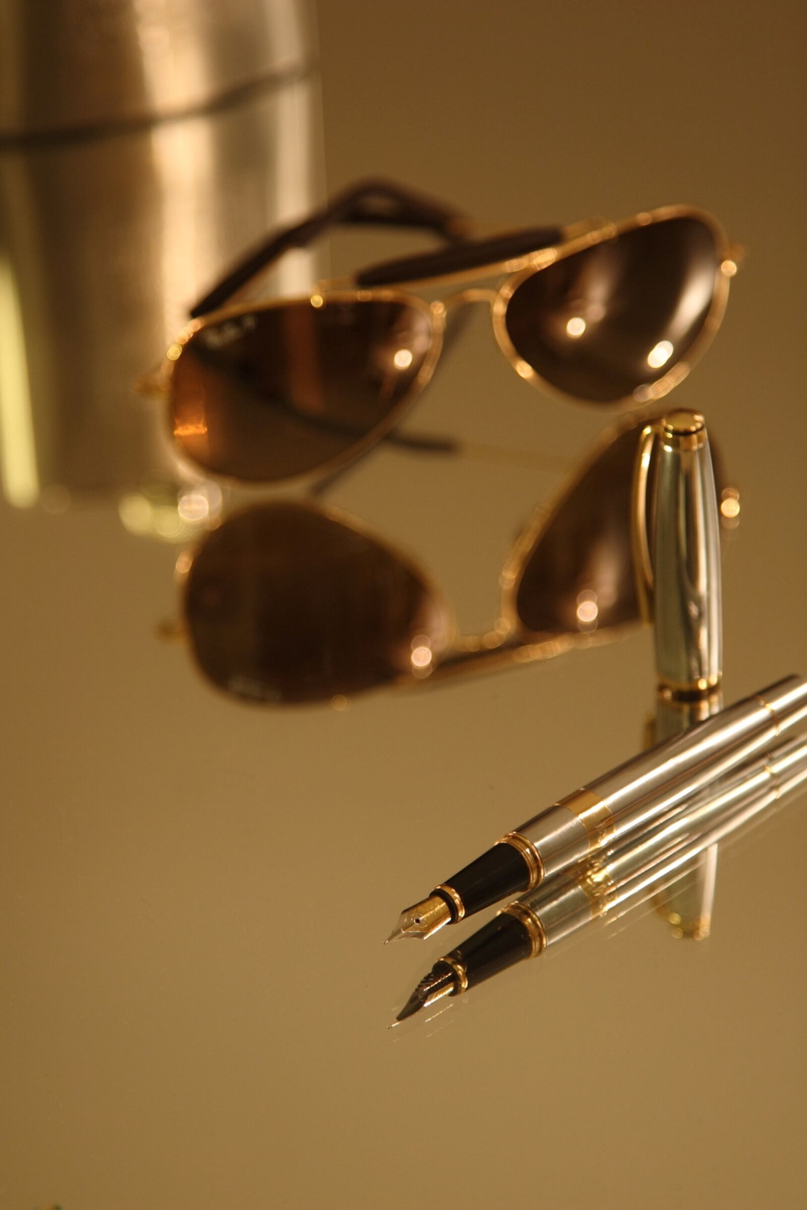 Canon EOS 30D sample photo. Sunglasses, pencil, elegant photography