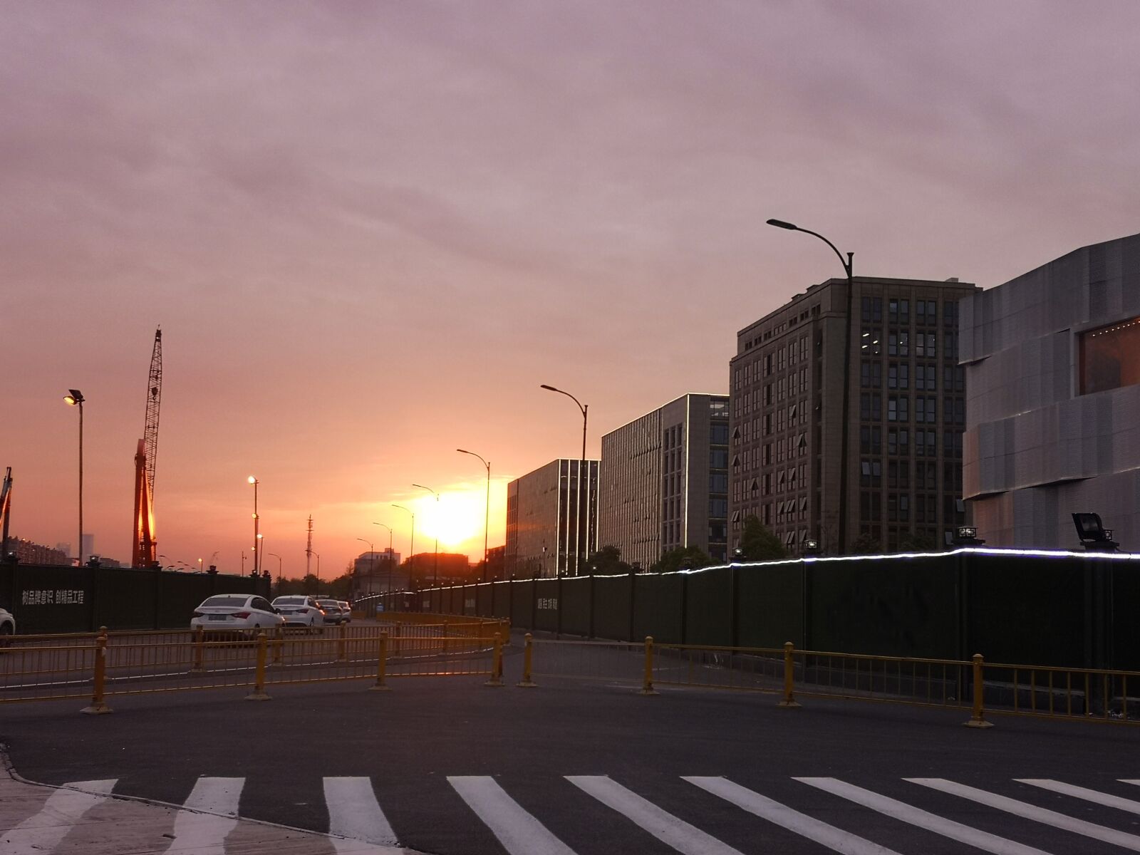 HUAWEI P20 Pro sample photo. 城市, 夕阳, 公路 photography