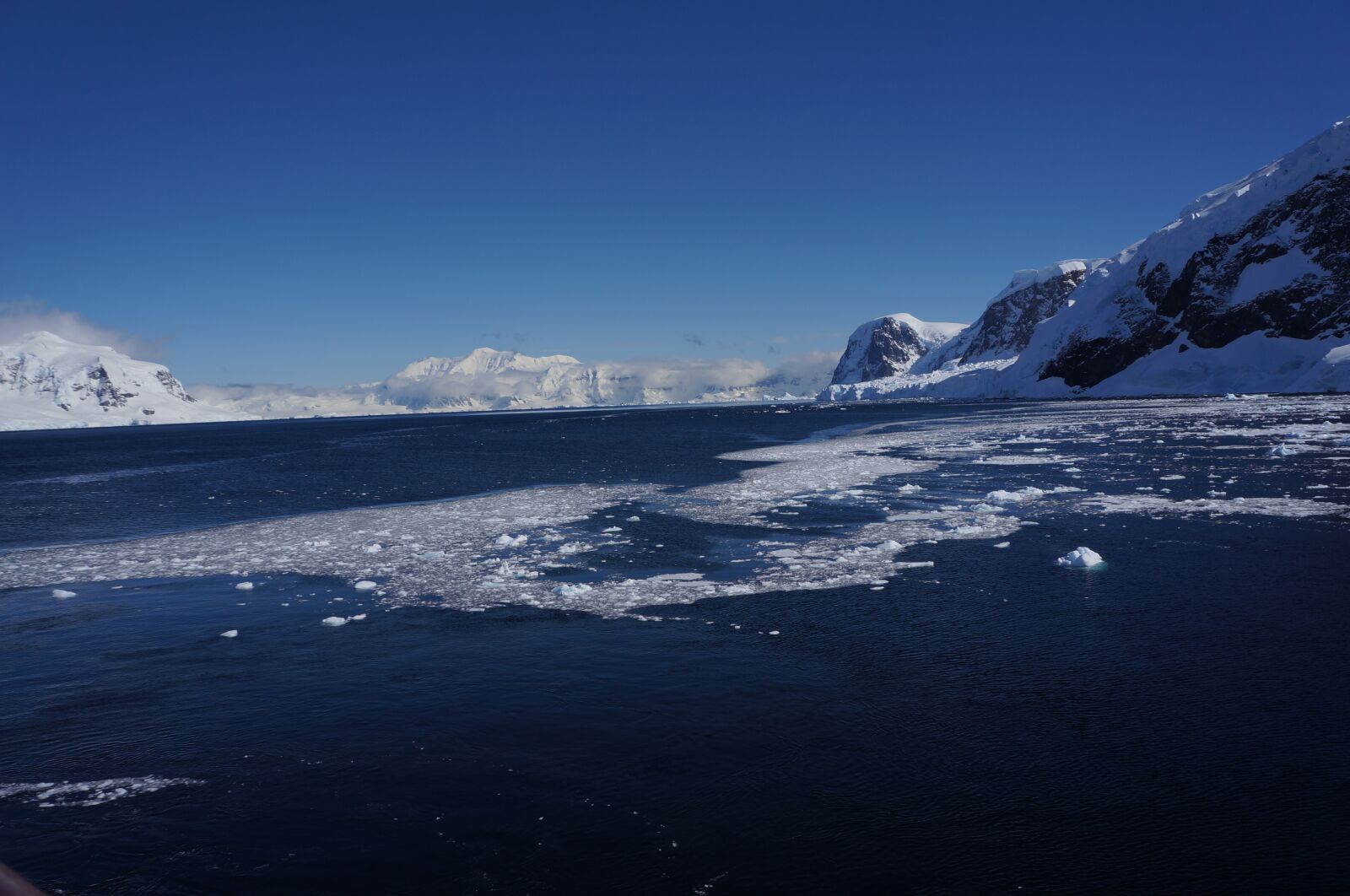 Sony Alpha NEX-5N + Sony E 18-55mm F3.5-5.6 OSS sample photo. Antarctica, glacier, iceberg photography