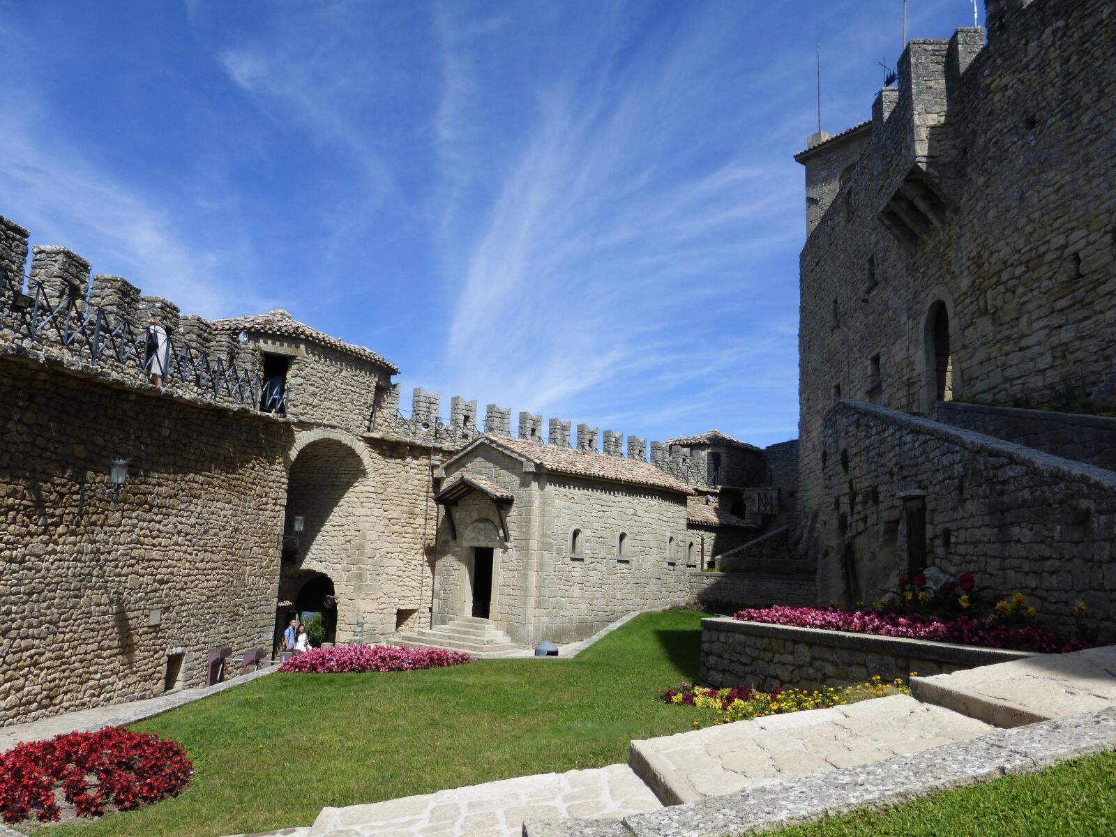 Panasonic Lumix DMC-ZS25 (Lumix DMC-TZ35) sample photo. San marino, castle, walls photography