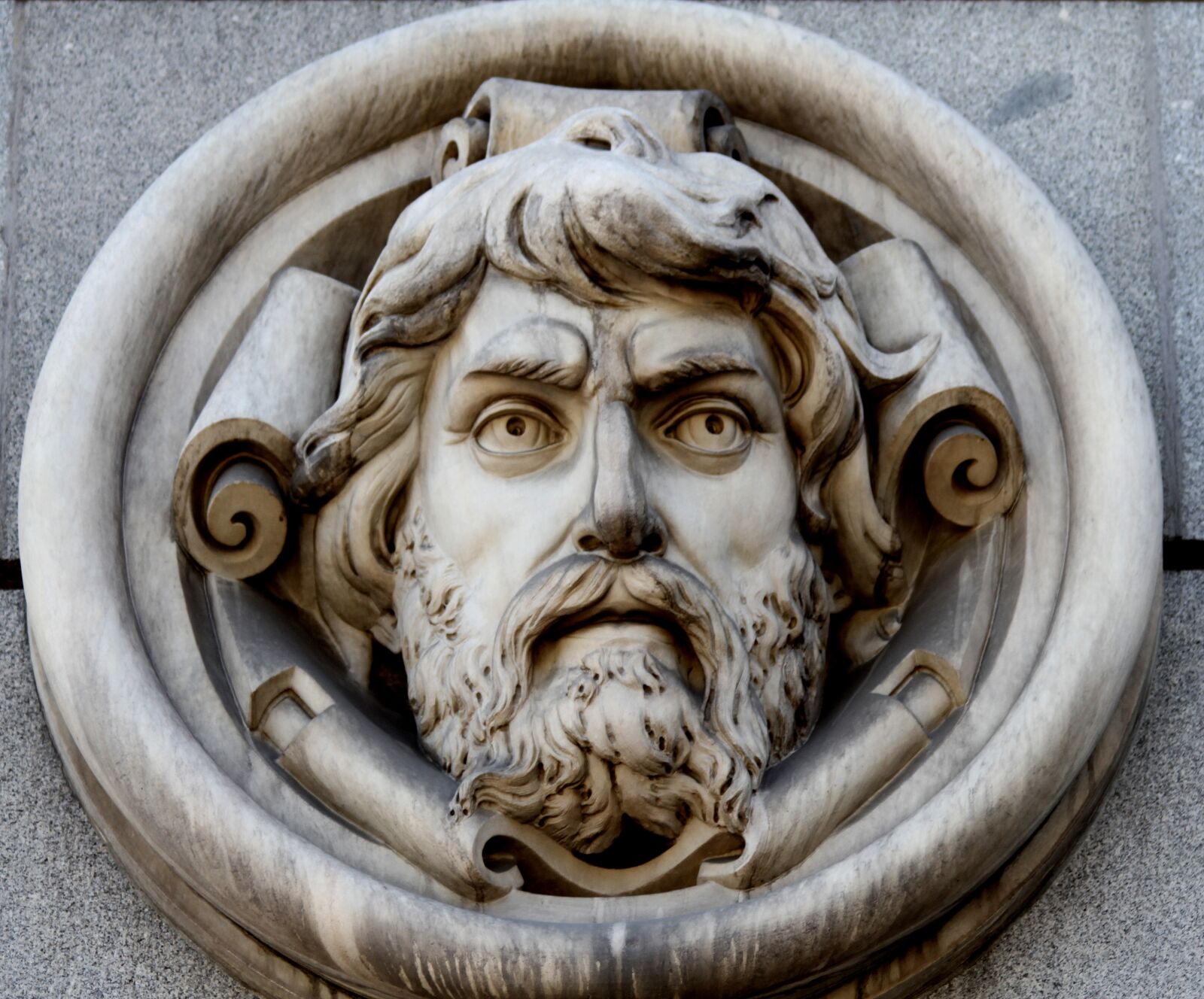 Canon EOS 7D sample photo. Carving, madrid spain, bank photography