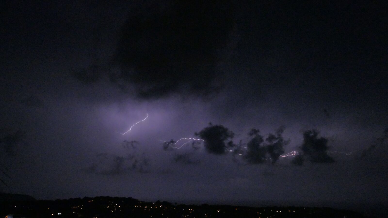 Leica V-Lux (Typ 114) sample photo. Thunderstorm, sky, night photography