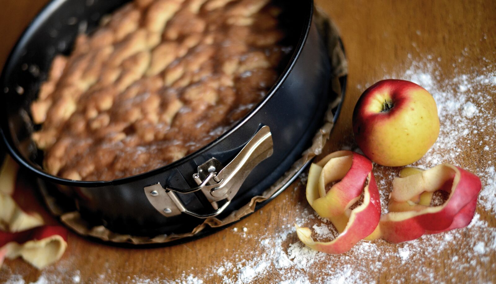 Nikon D610 sample photo. Cake, cake mould, springform photography
