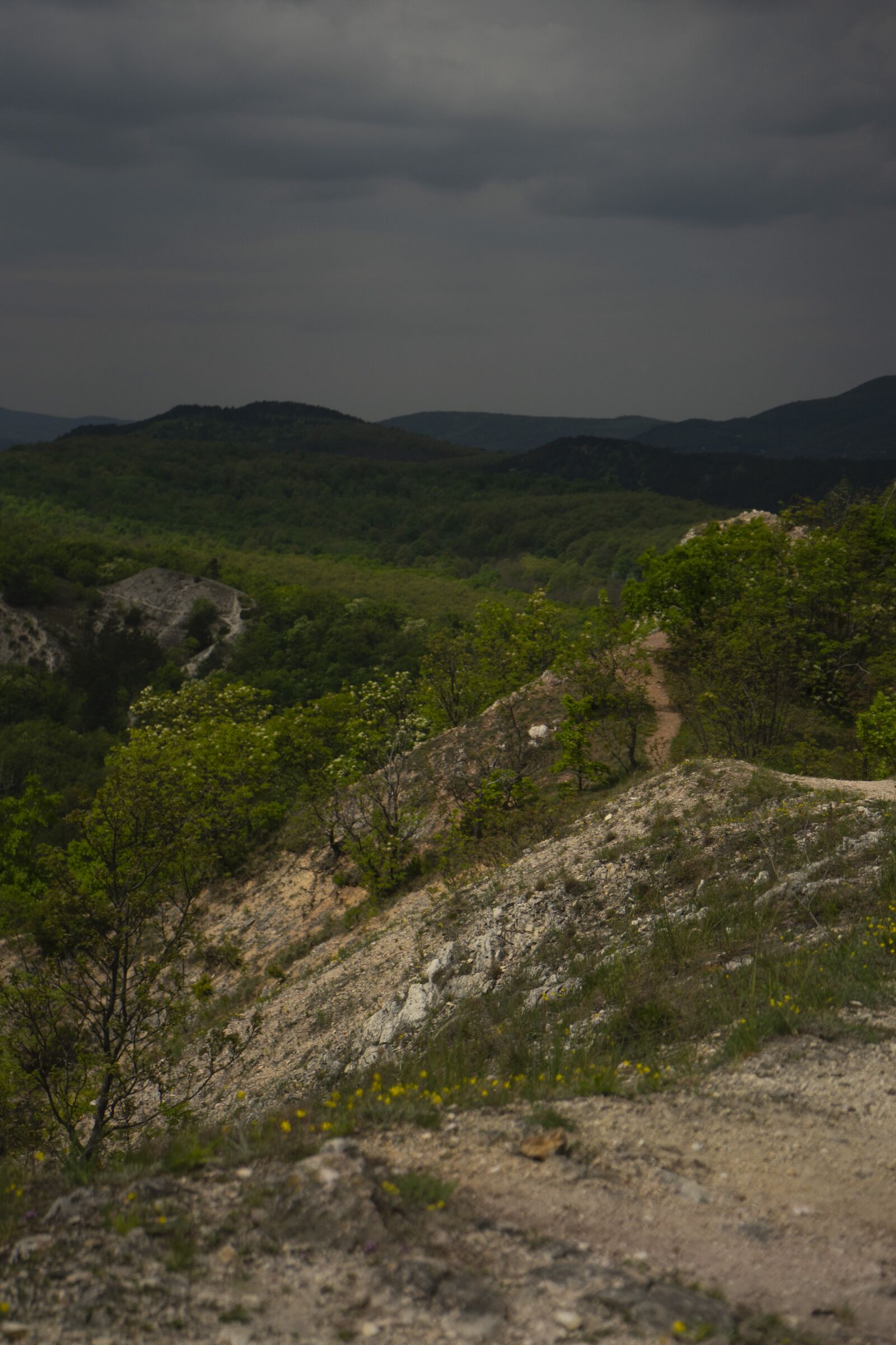 Sony a7 II + Sony FE 28-70mm F3.5-5.6 OSS sample photo. Hills, storm, clouds photography