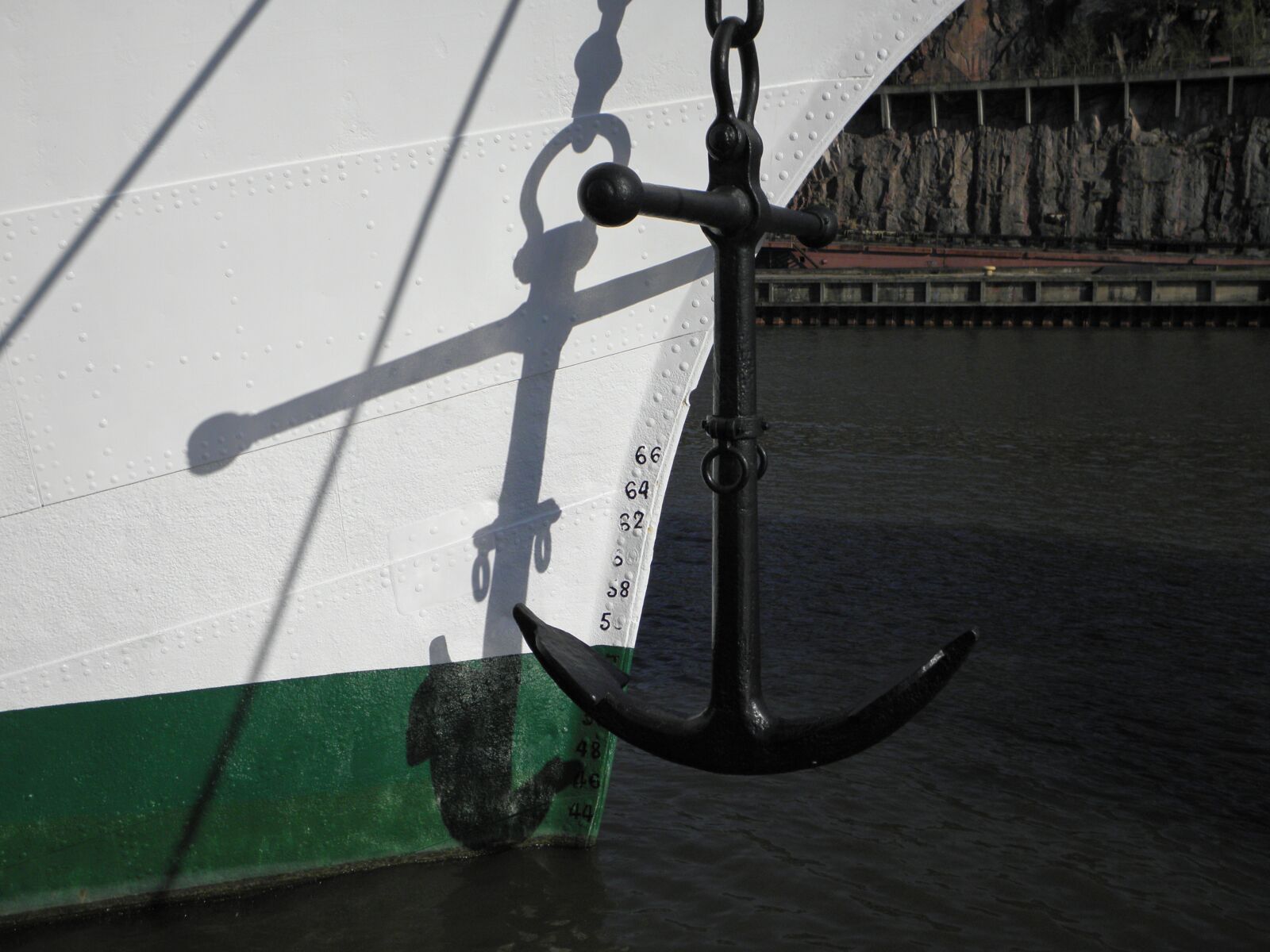Olympus SP600UZ sample photo. Anchor, ship, shipping photography