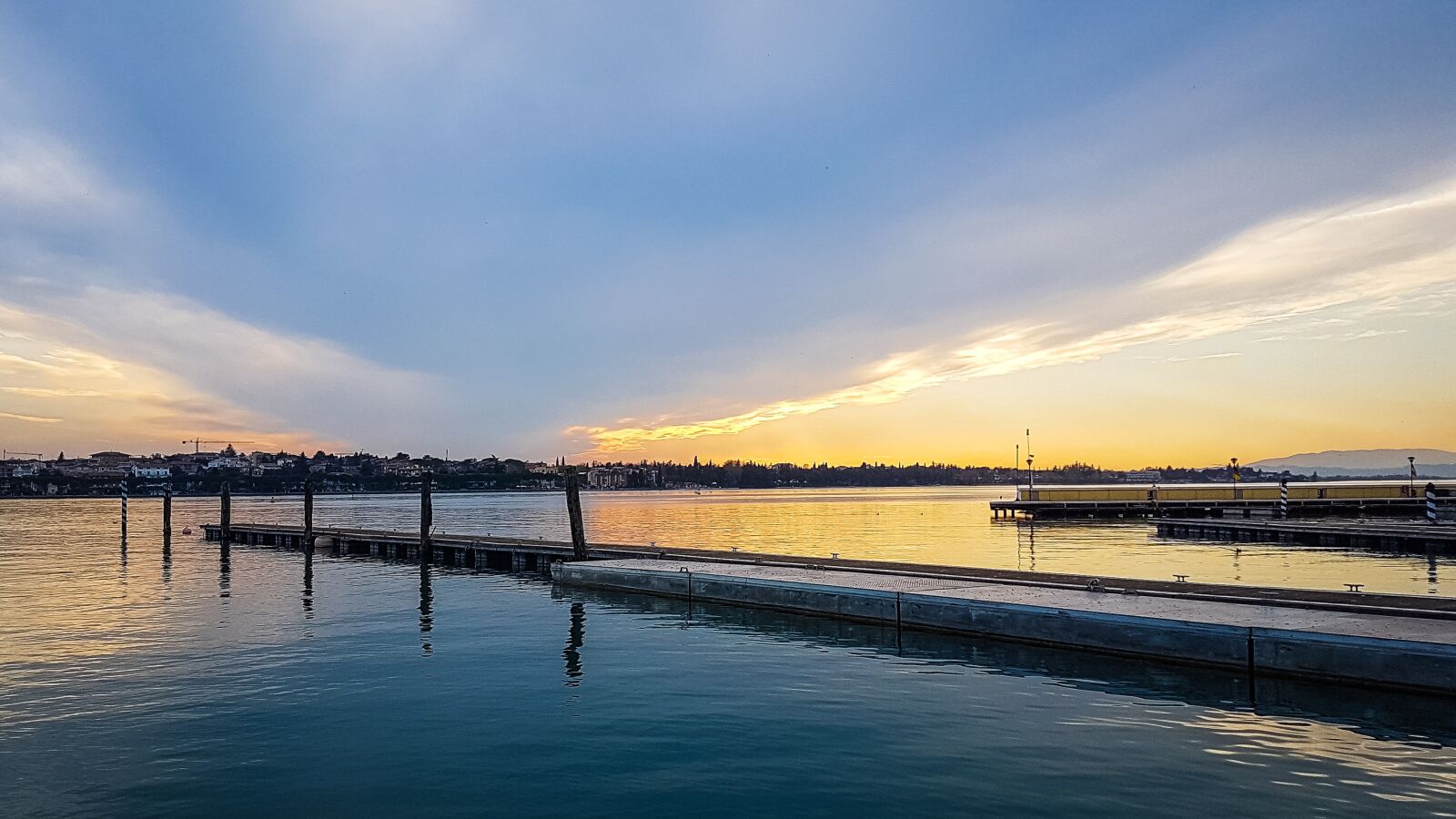 Samsung Galaxy S7 Edge sample photo. Peschiera del garda, garda photography