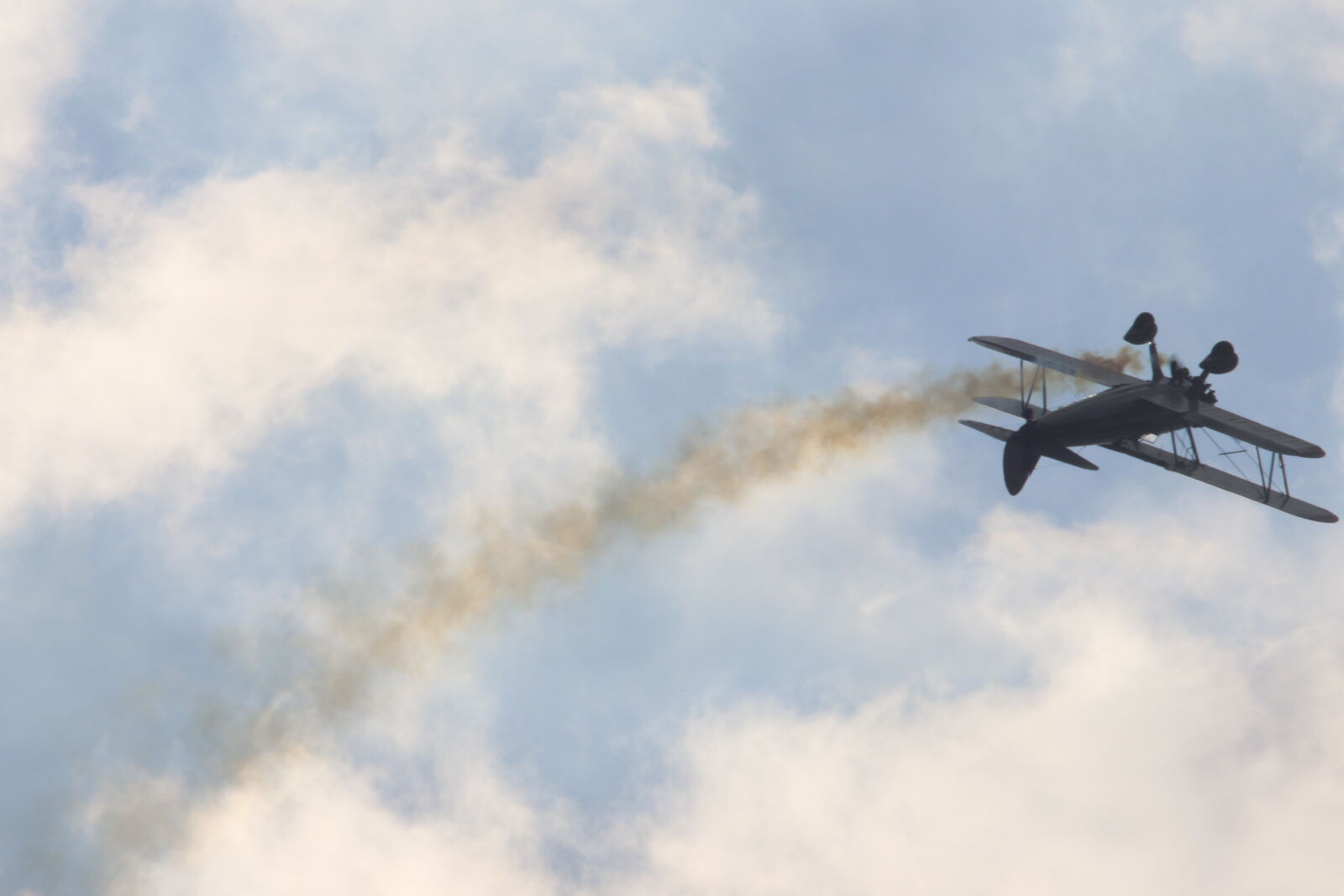 Canon EOS 7D Mark II sample photo. Pexels, photography, aeroplane, clouds photography