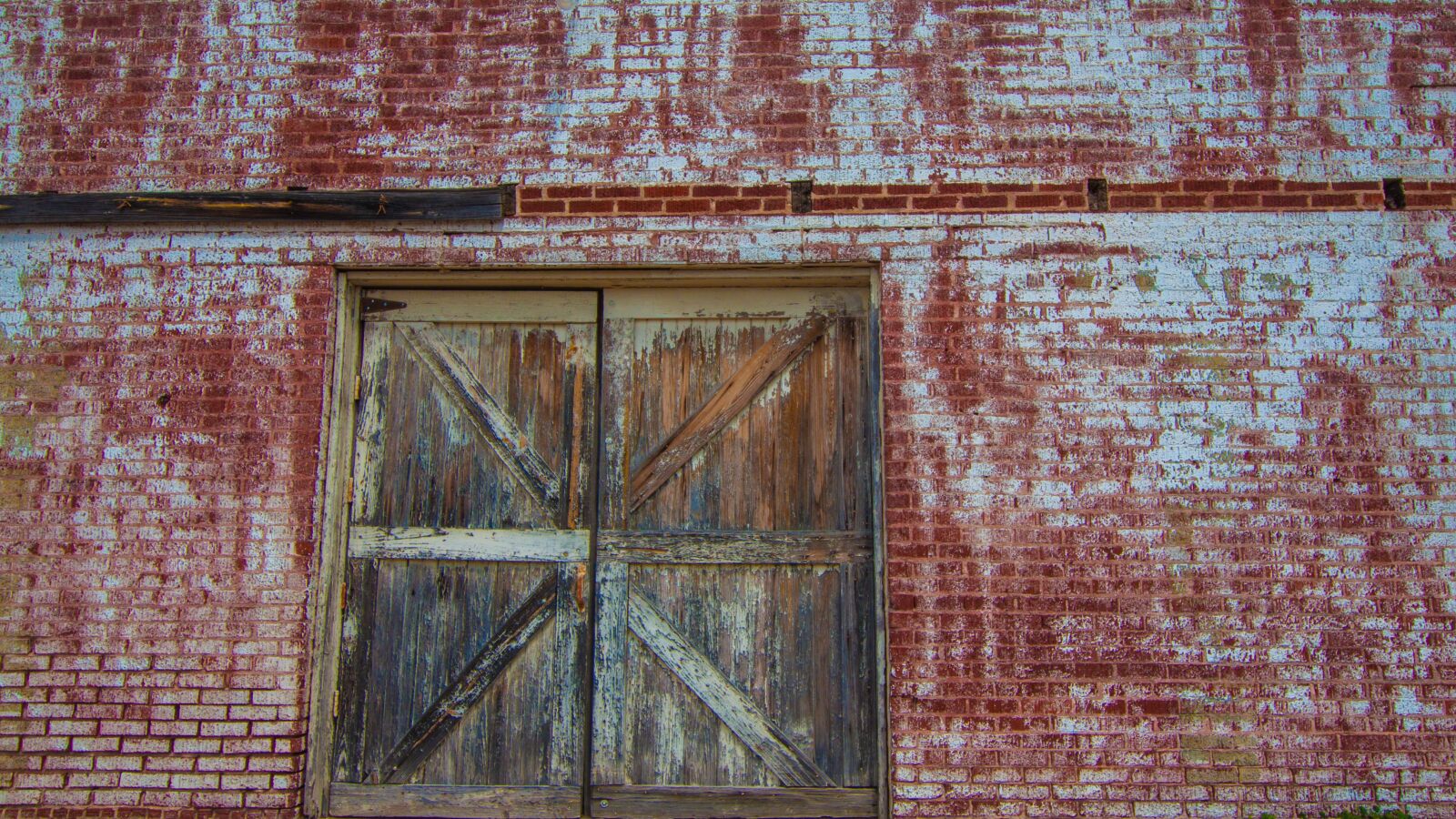 Canon EOS 50D sample photo. Weathered, door, old photography