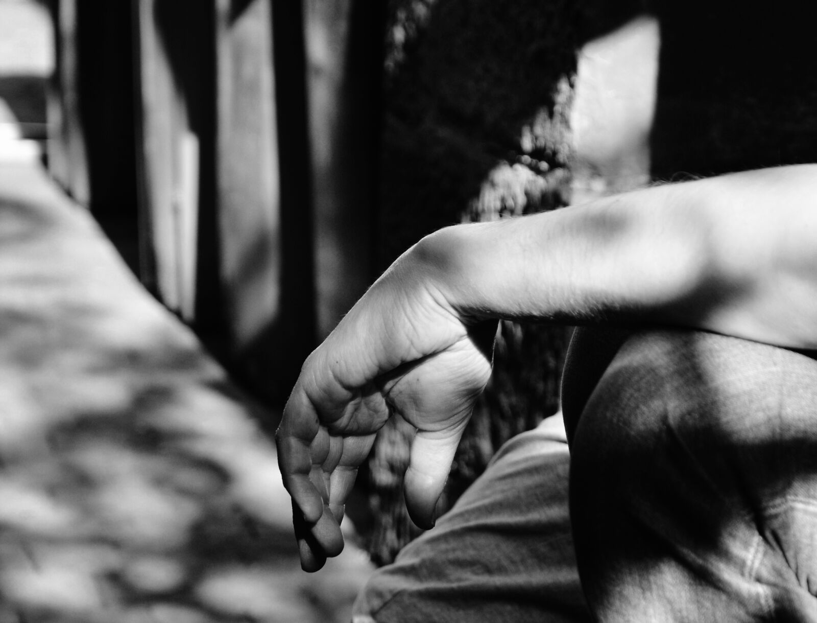 Nikon D5200 sample photo. Hand, casual, sit photography