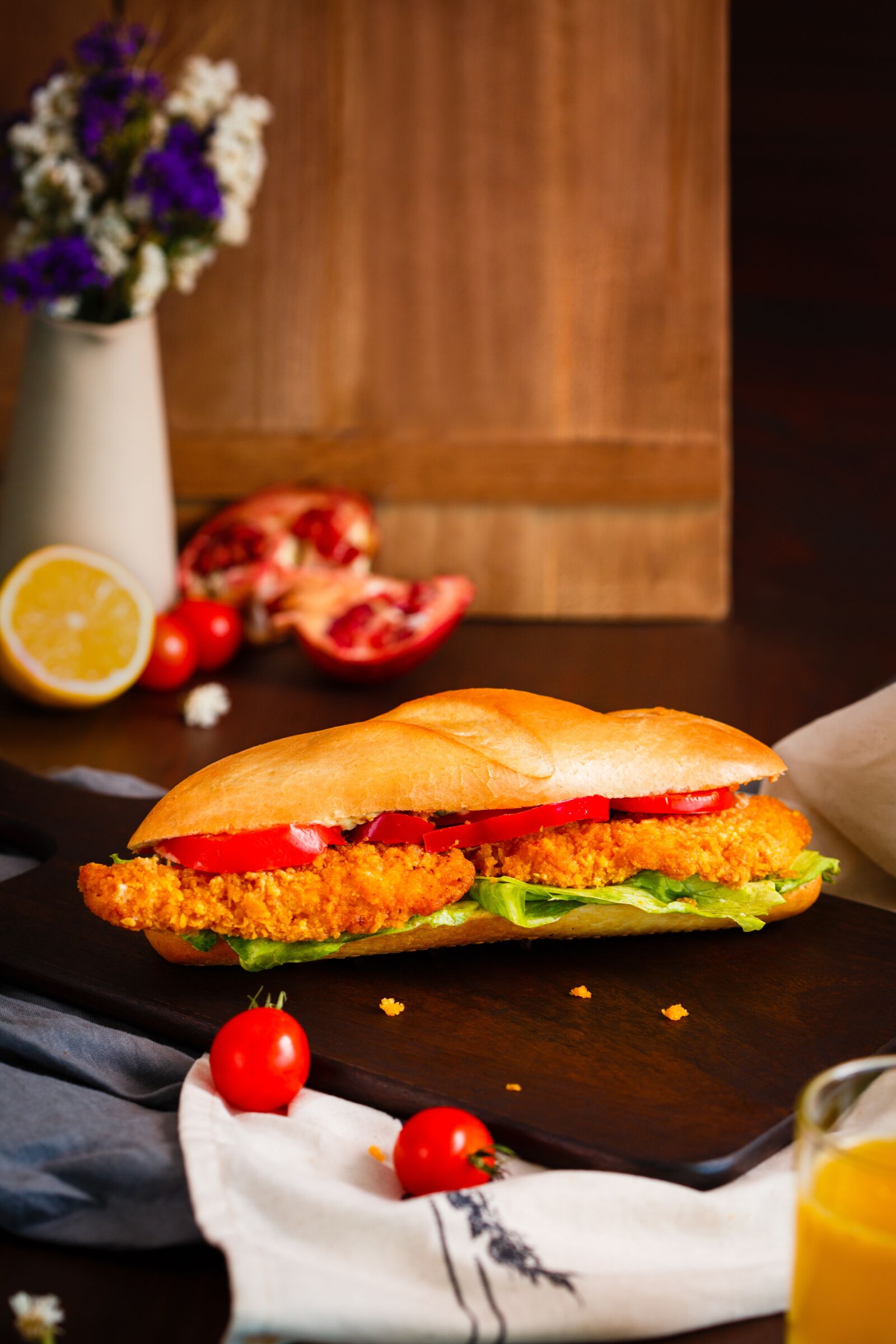 Canon EF 100mm F2.8 Macro USM sample photo. Sandwich, sandwich with schnitzel photography