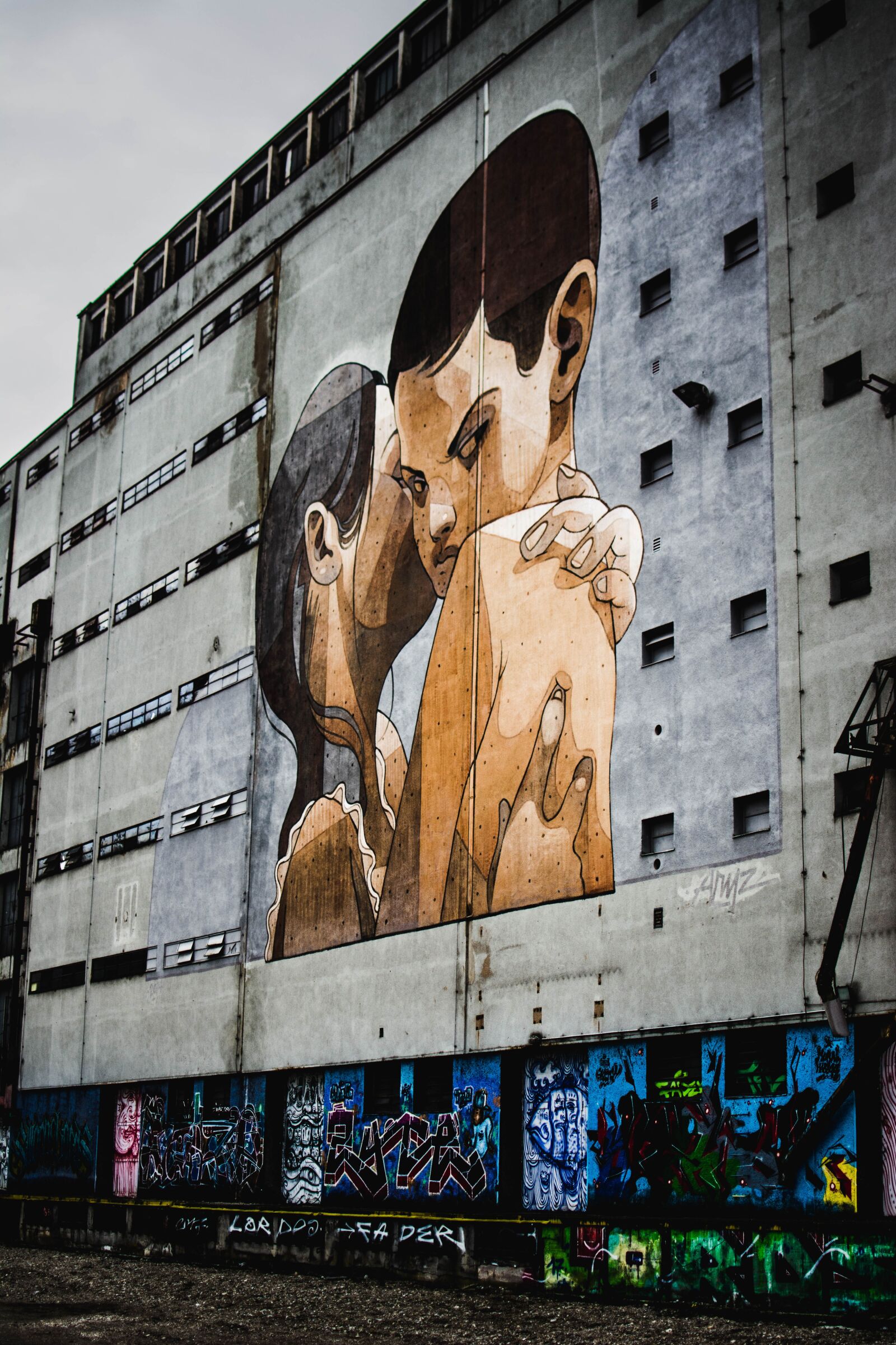 Nikon D5200 sample photo. Wall, painting, art photography