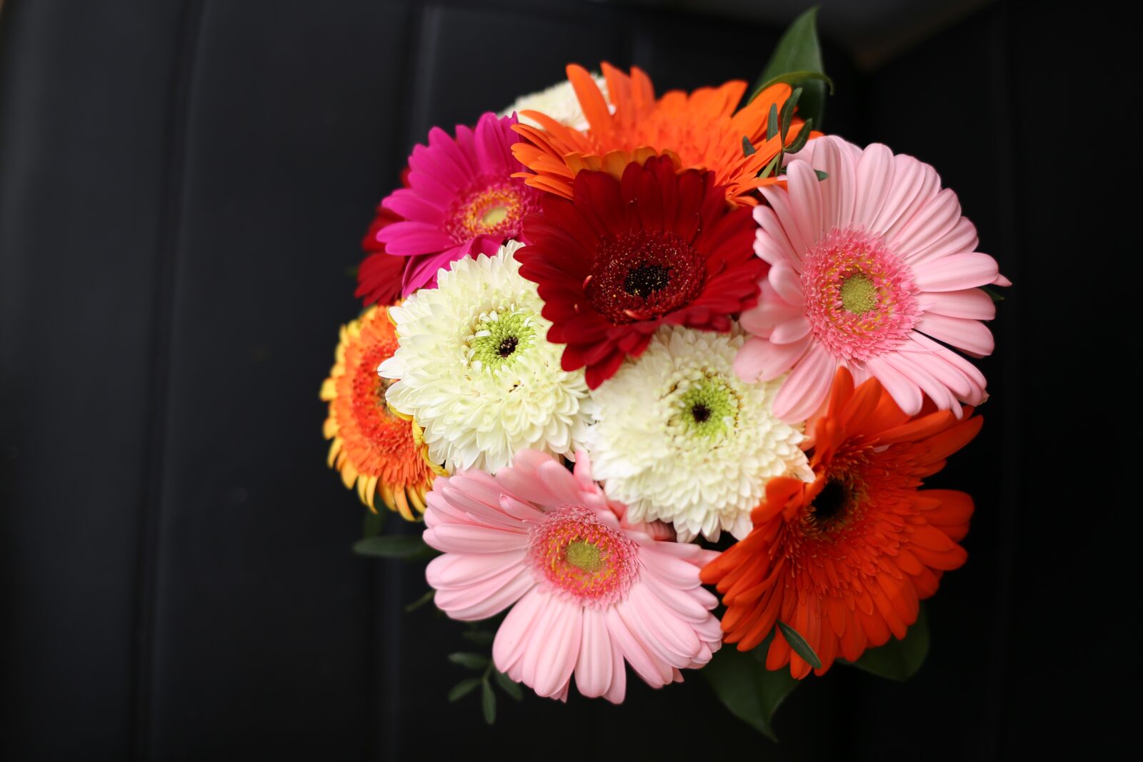 Canon EOS 6D + Canon EF 35mm F2 IS USM sample photo. Gerbera, daisy, bouquet photography