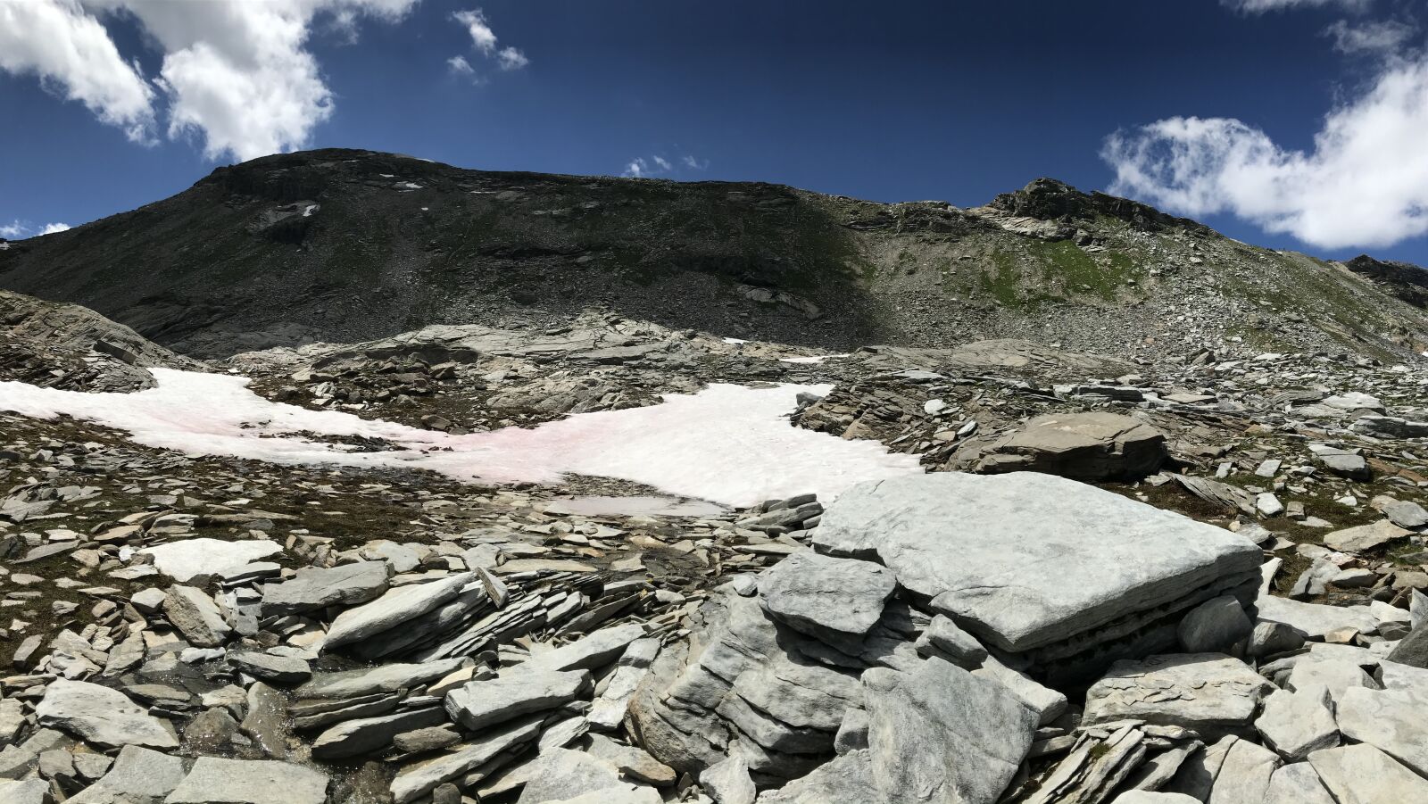 iPhone 7 back camera 3.99mm f/1.8 sample photo. Towards the rodond, alpine photography