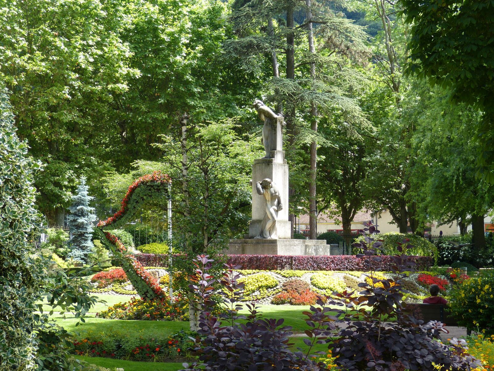 Panasonic Lumix DMC-FZ150 sample photo. Park, garden, garden design photography