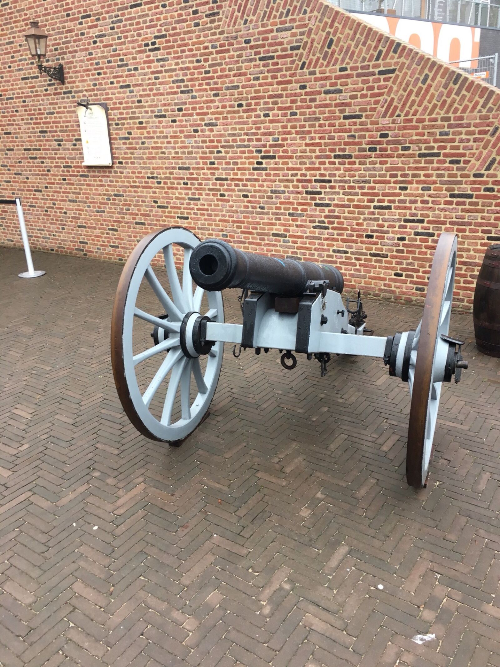 Apple iPhone 6s sample photo. Canon, arms, weapon photography