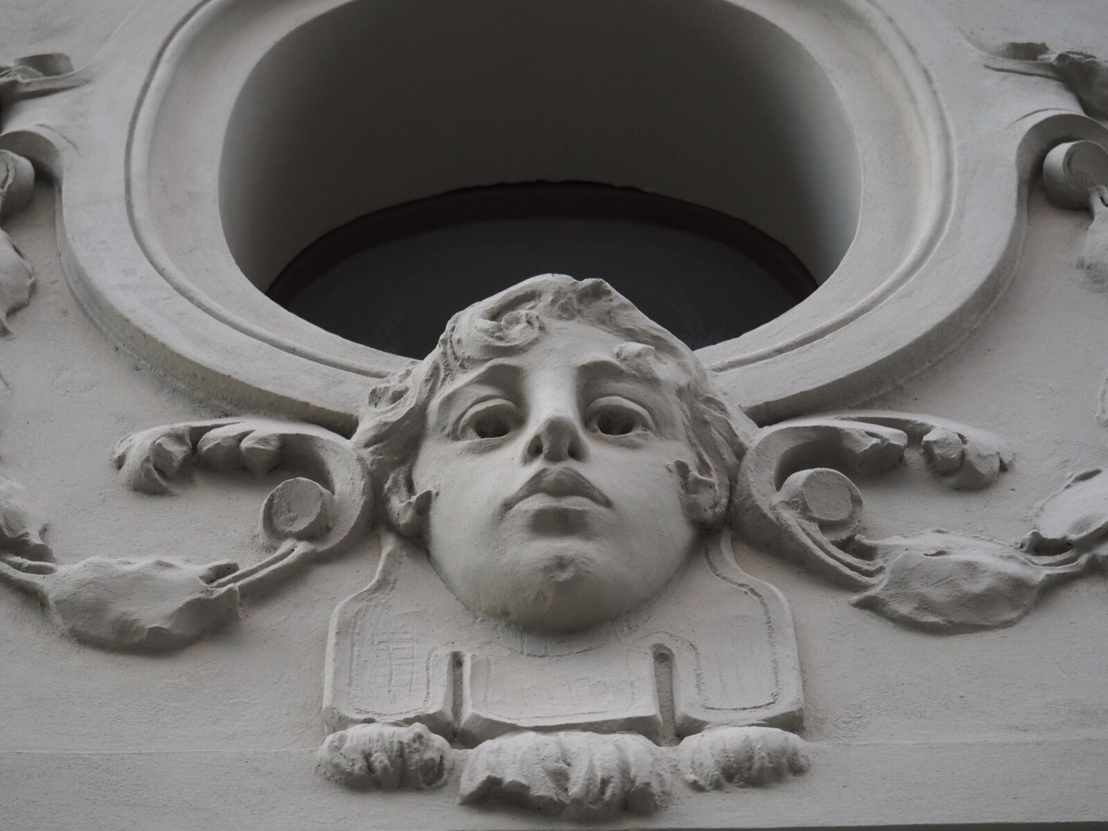 Olympus OM-D E-M10 sample photo. Architecture, building, old photography