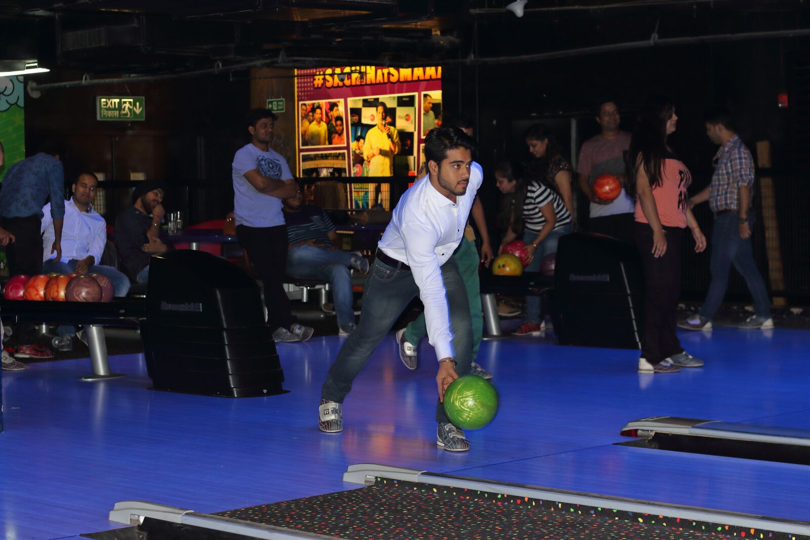 Canon EF 50mm F1.8 II sample photo. Bowling photography