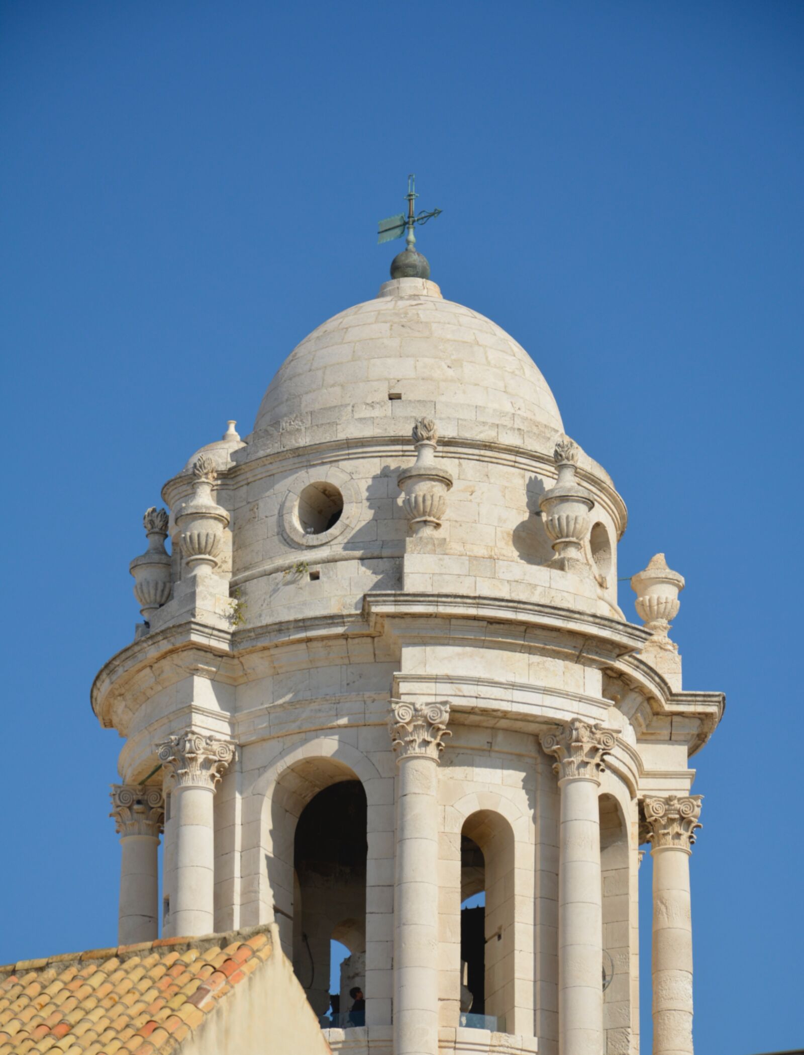 Nikon D5200 sample photo. Cadiz, torre, medieval tower photography