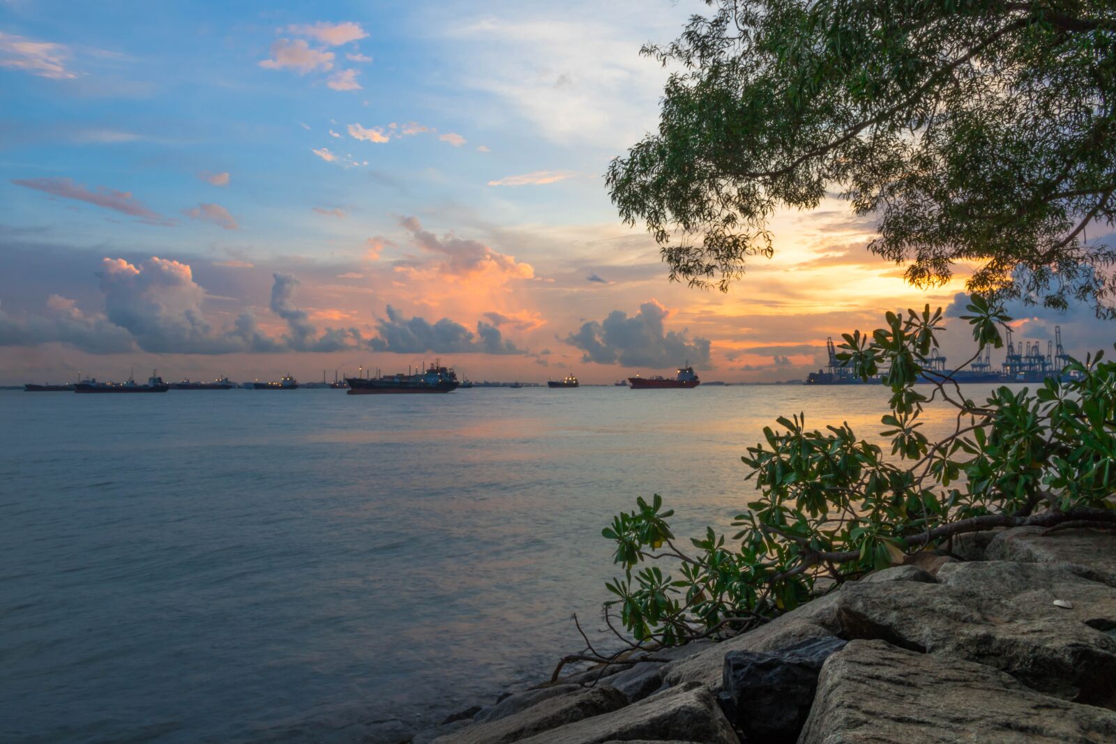 Canon EOS 750D (EOS Rebel T6i / EOS Kiss X8i) sample photo. Sea, sunset, beach photography