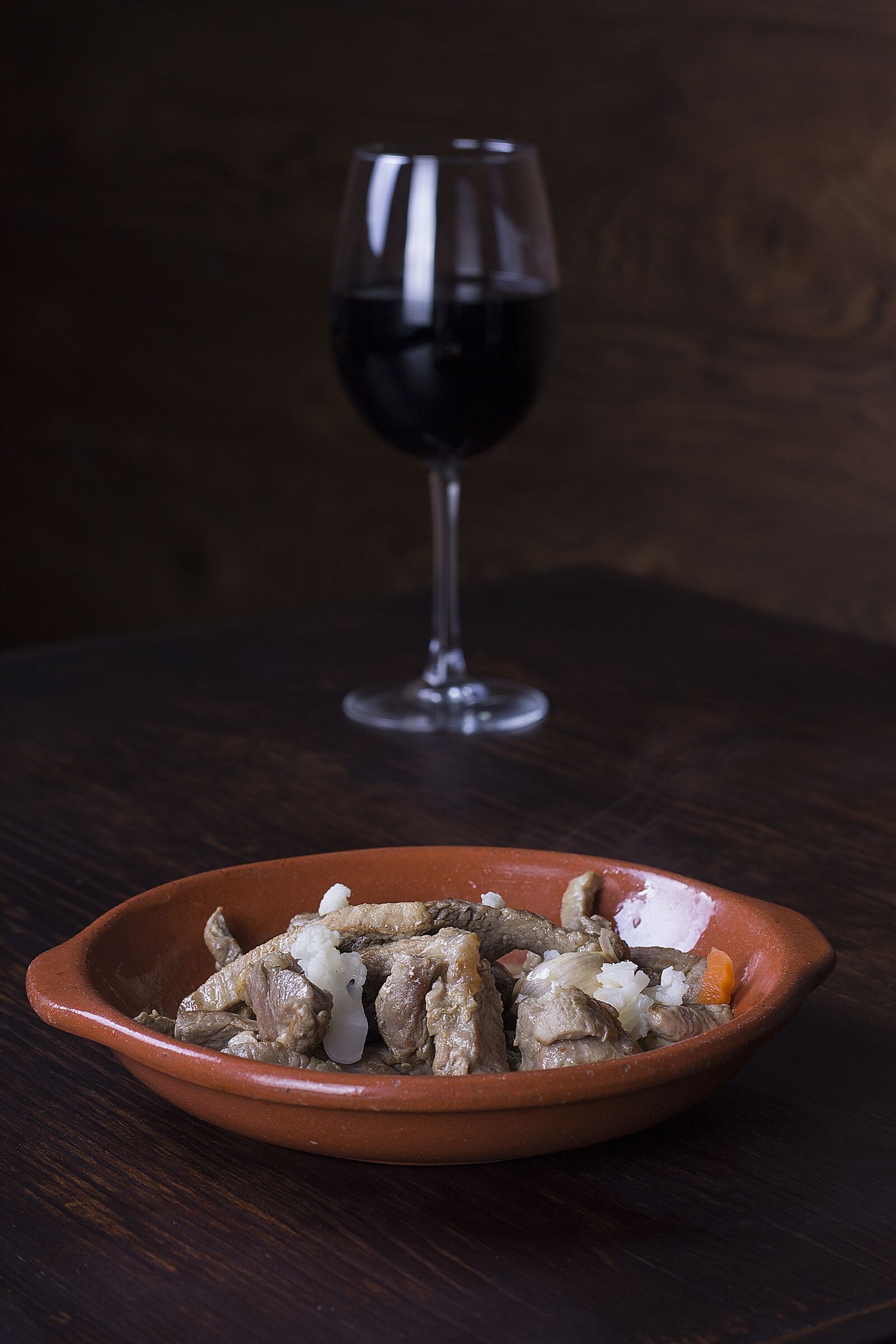 Canon EOS 1100D (EOS Rebel T3 / EOS Kiss X50) + Canon EF 50mm F1.8 II sample photo. Nail, wine, sausage photography