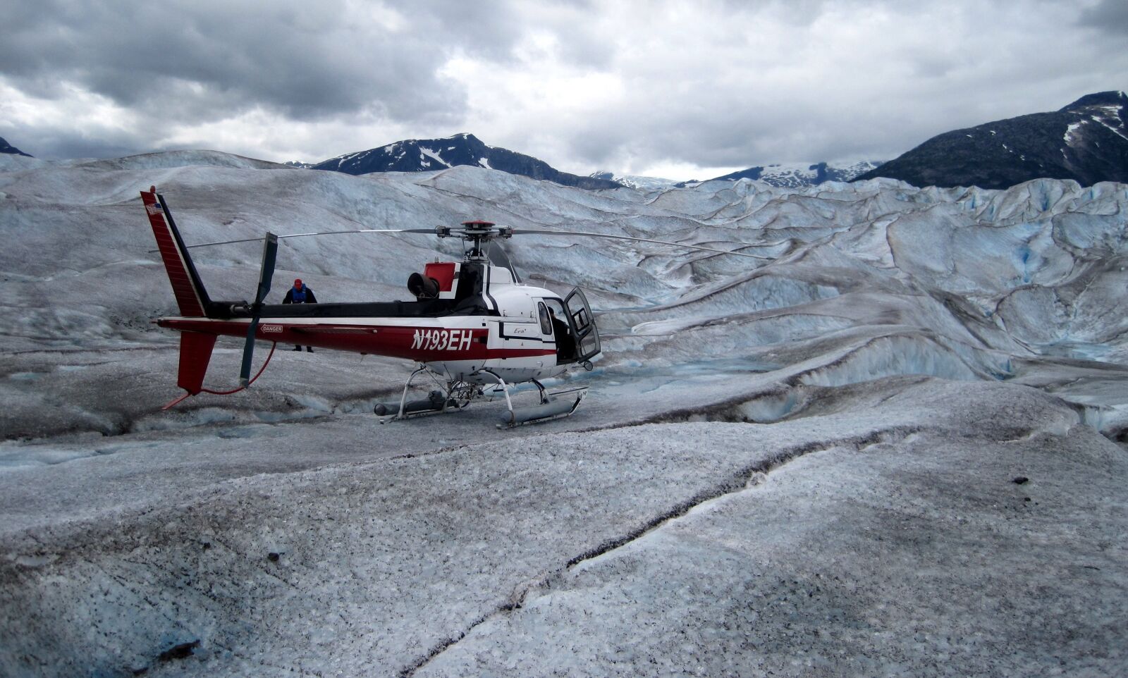 Canon PowerShot SD1200 IS (Digital IXUS 95 IS / IXY Digital 110 IS) sample photo. Helicopters, glacier, travel photography