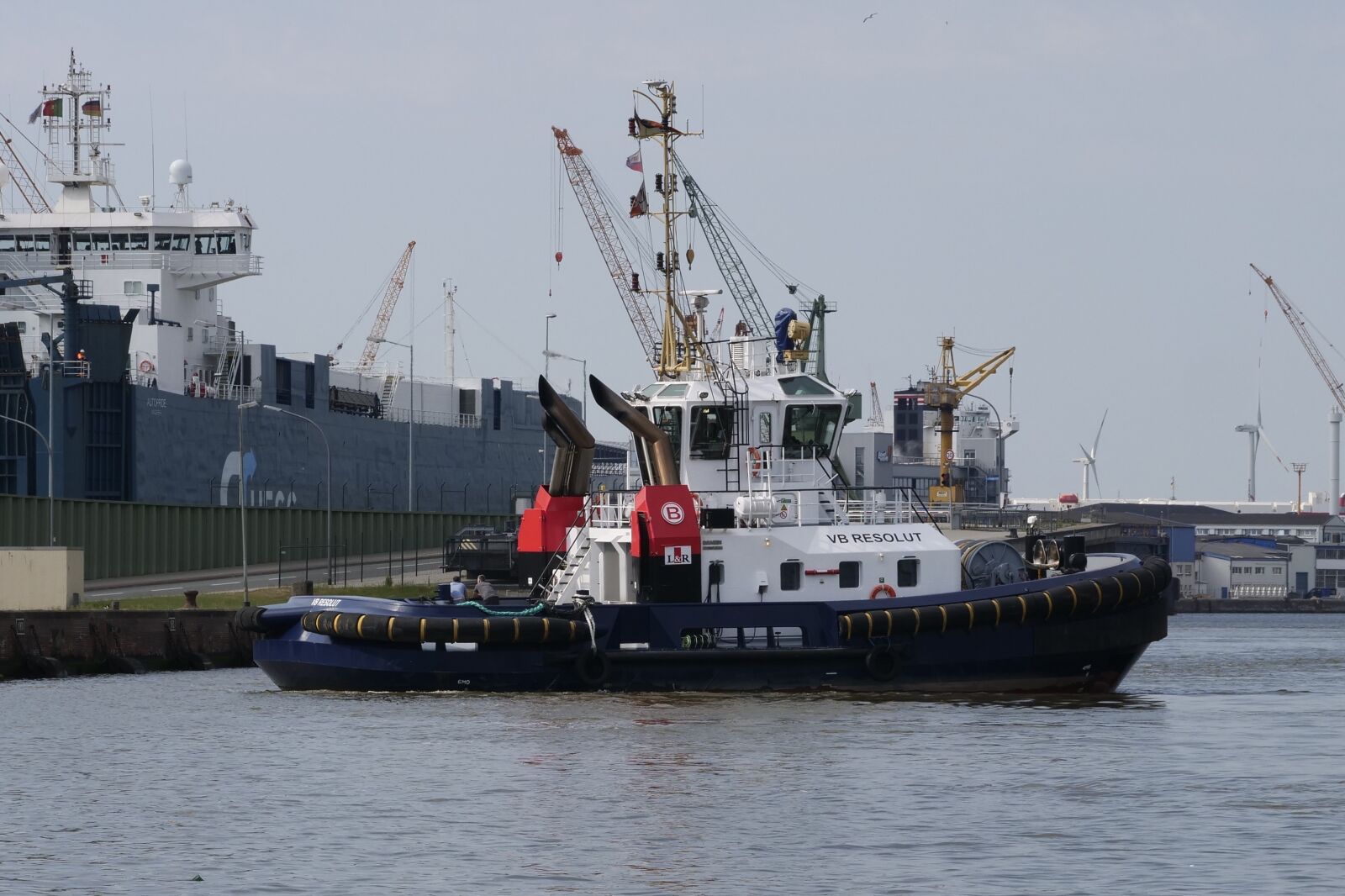 Panasonic Lumix DC-G9 sample photo. Shipping, seafaring, tug photography
