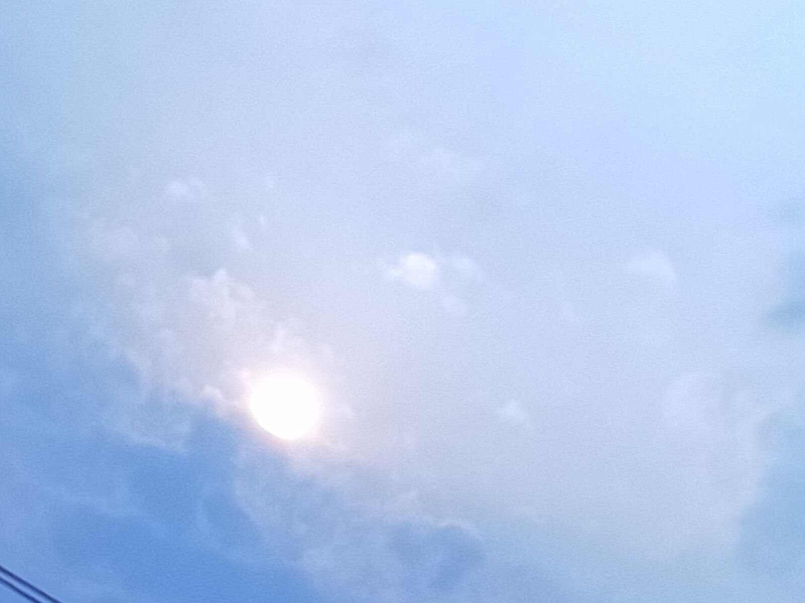 OPPO R17 sample photo. Sun, clou, and photography
