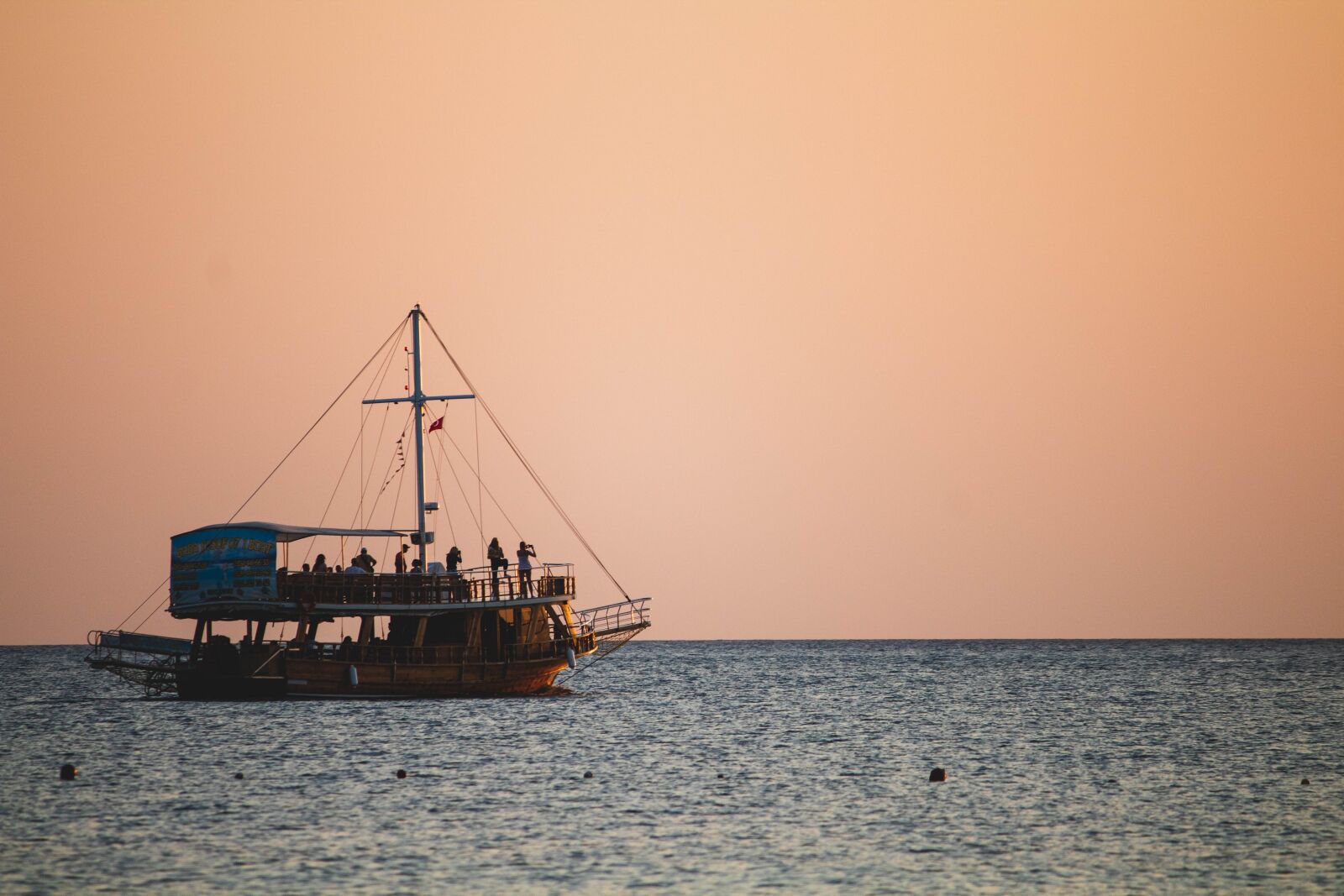 Canon EOS 1300D (EOS Rebel T6 / EOS Kiss X80) sample photo. Sea, ship, boat photography
