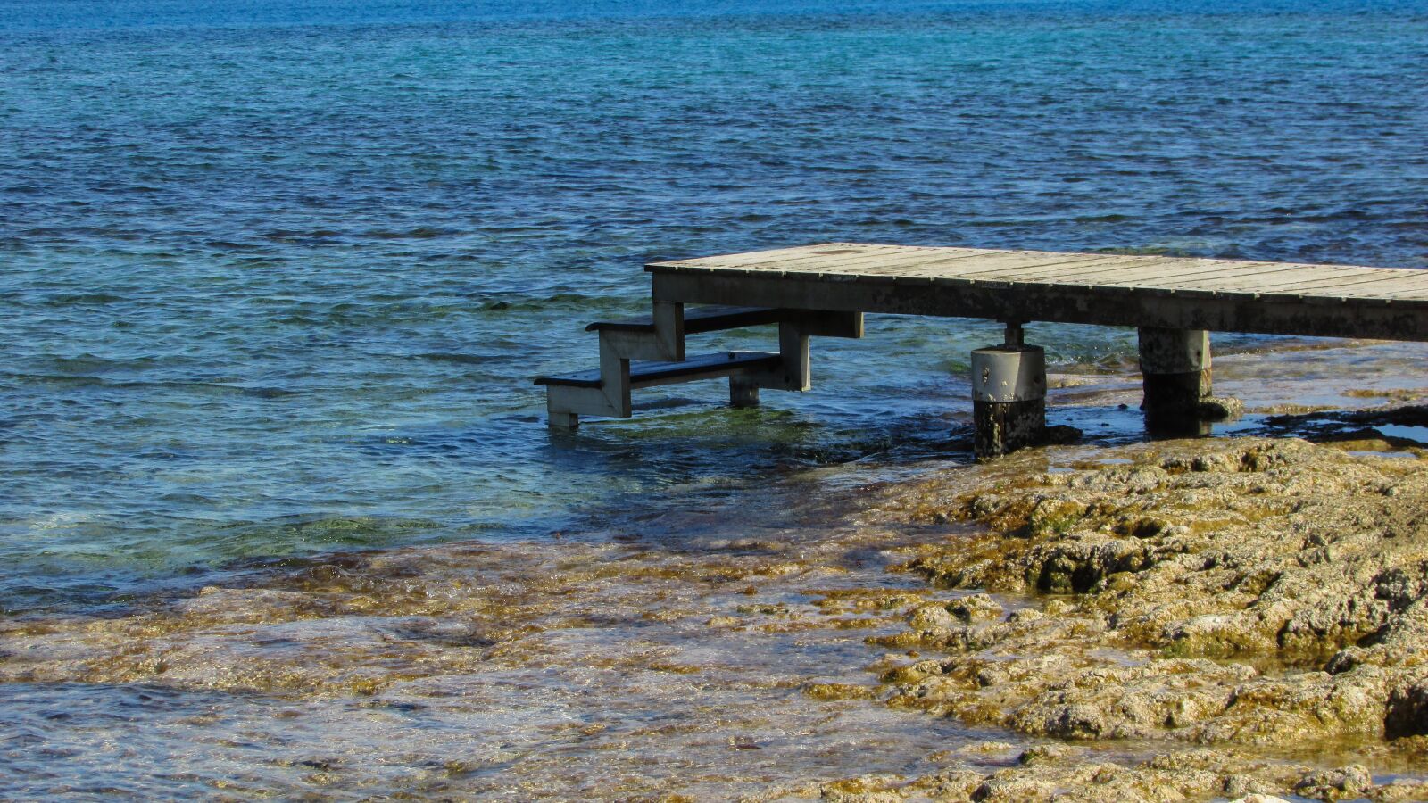 Canon PowerShot SX400 IS sample photo. Deck, beach, sea photography