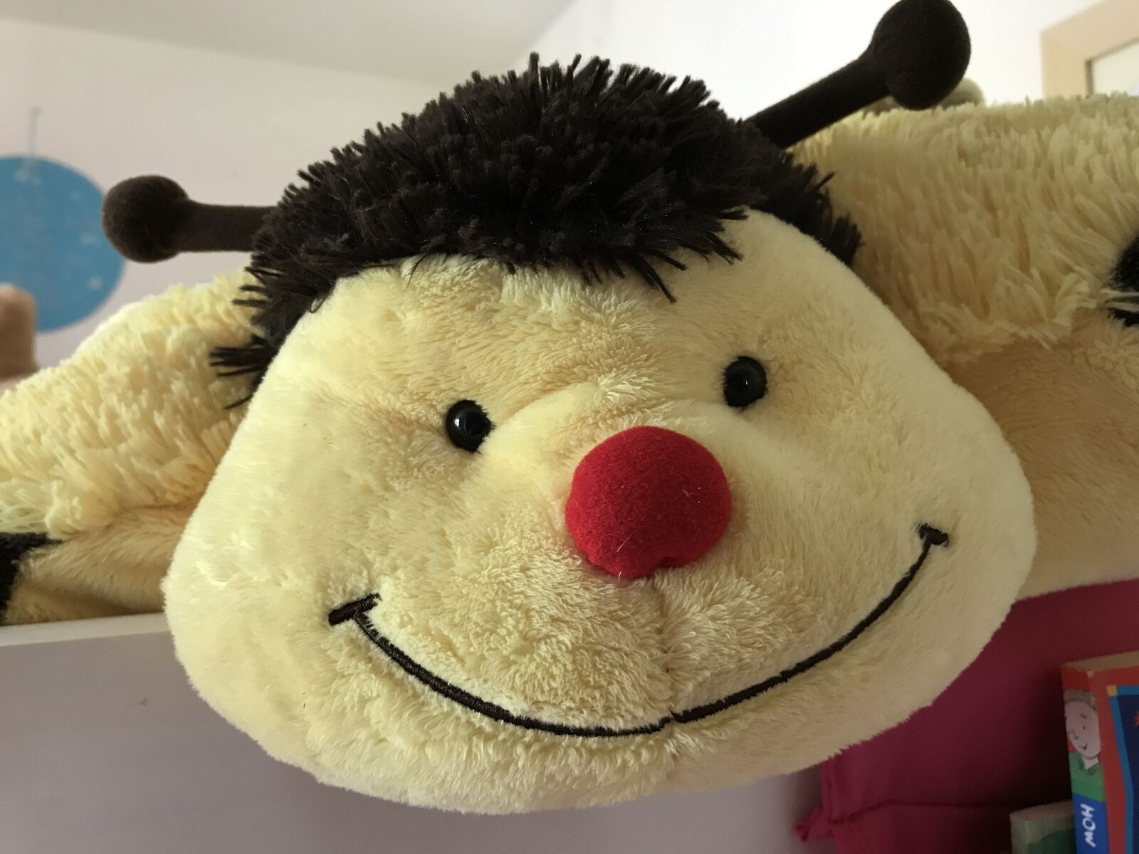 Apple iPhone 7 sample photo. Happy, smiling, bumble bee photography