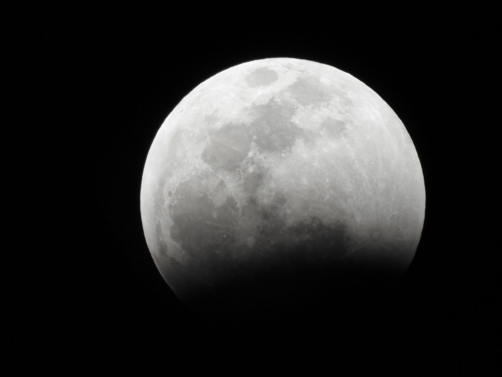 Nikon Coolpix P900 sample photo. Moon, lunar, eclipse photography
