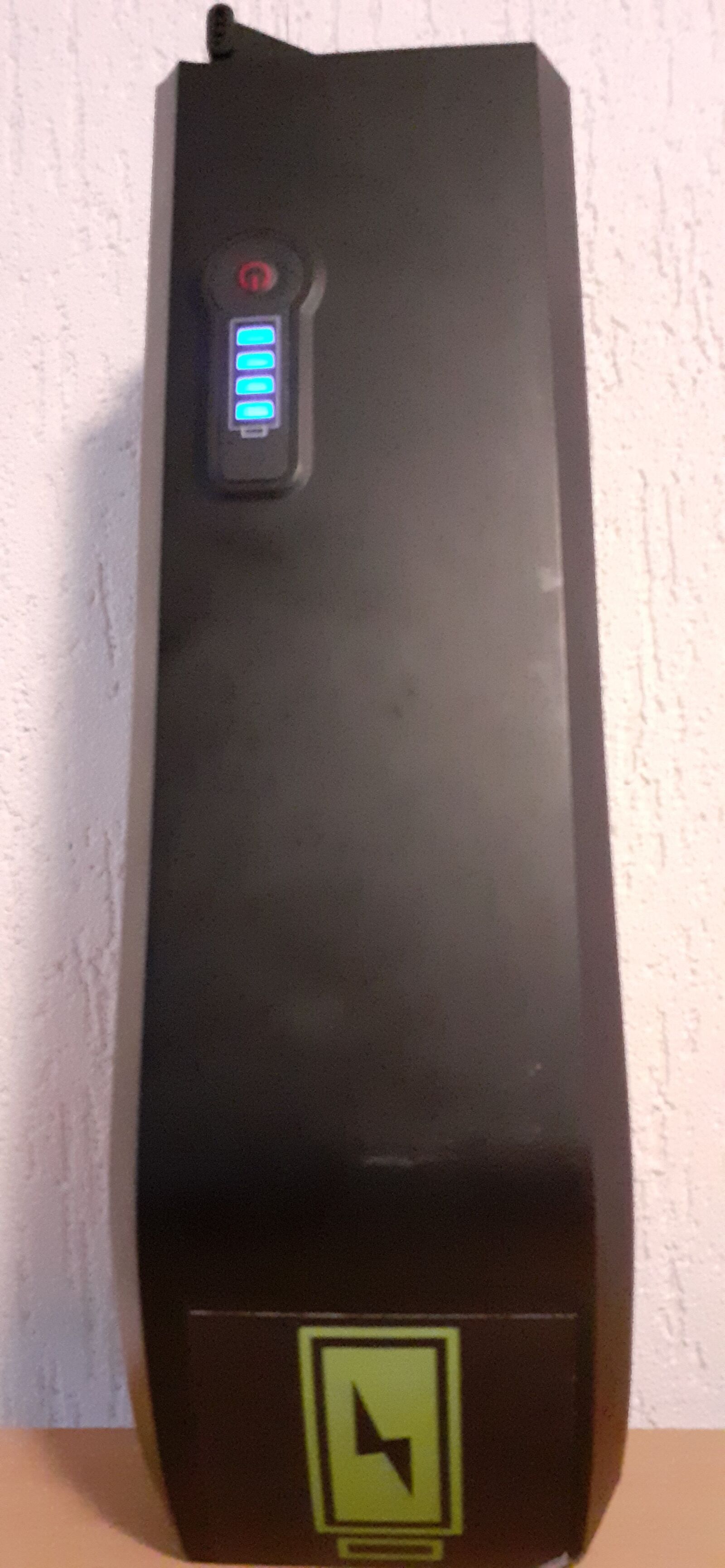 Samsung SM-A202F sample photo. Battery, charging, vehicle photography