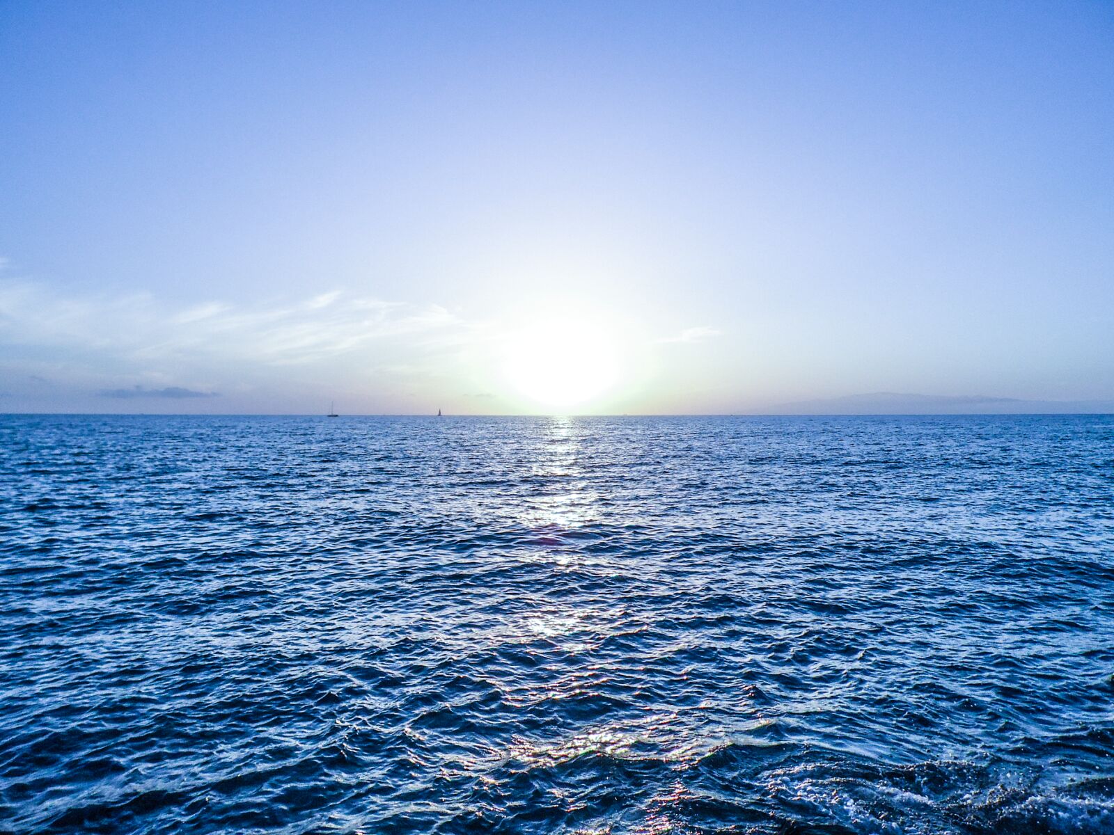 Samsung WB100/  WB101 sample photo. Sea, and, sky, horizon photography