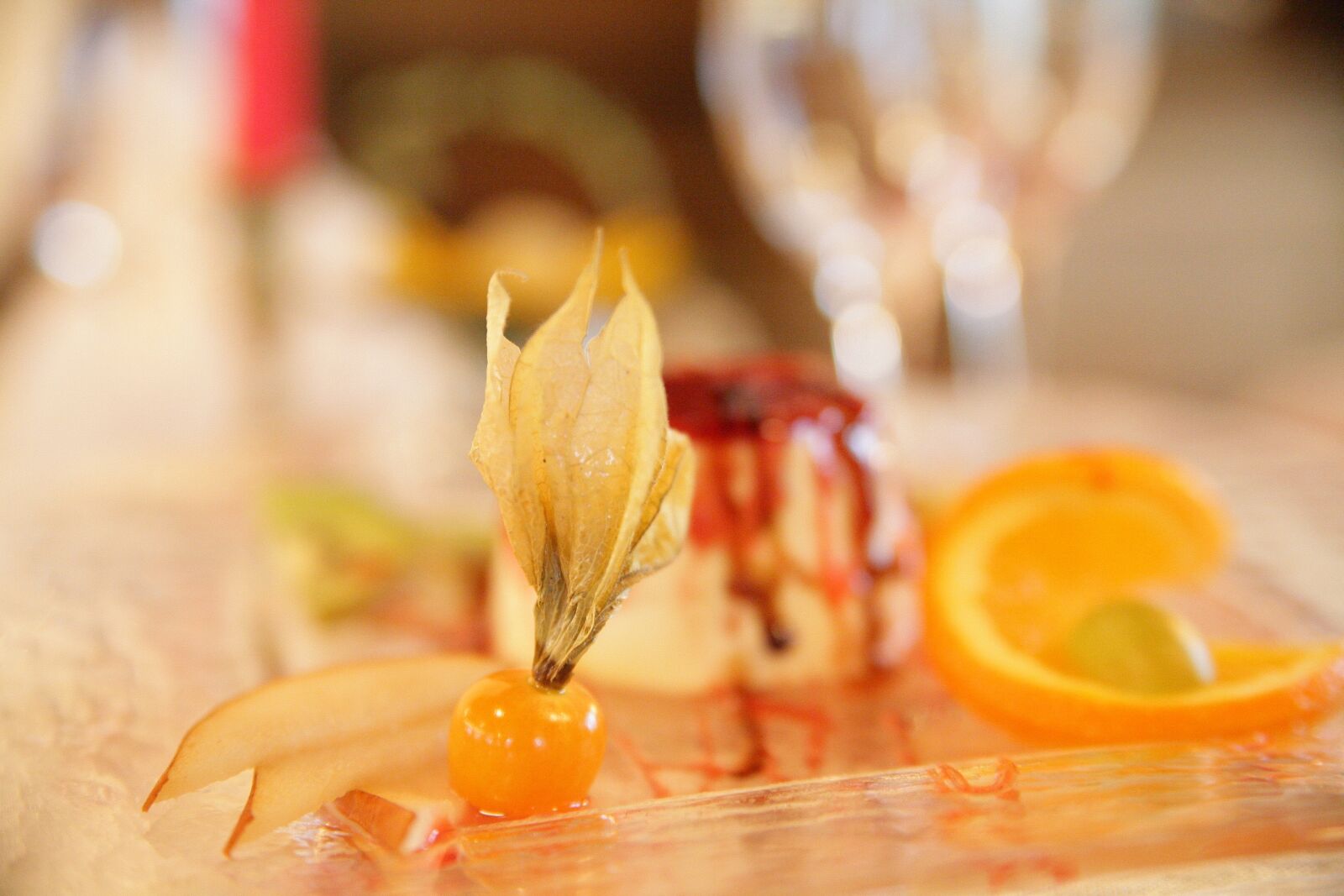 Canon EOS-1Ds Mark II sample photo. Dessert, decoration, eat photography