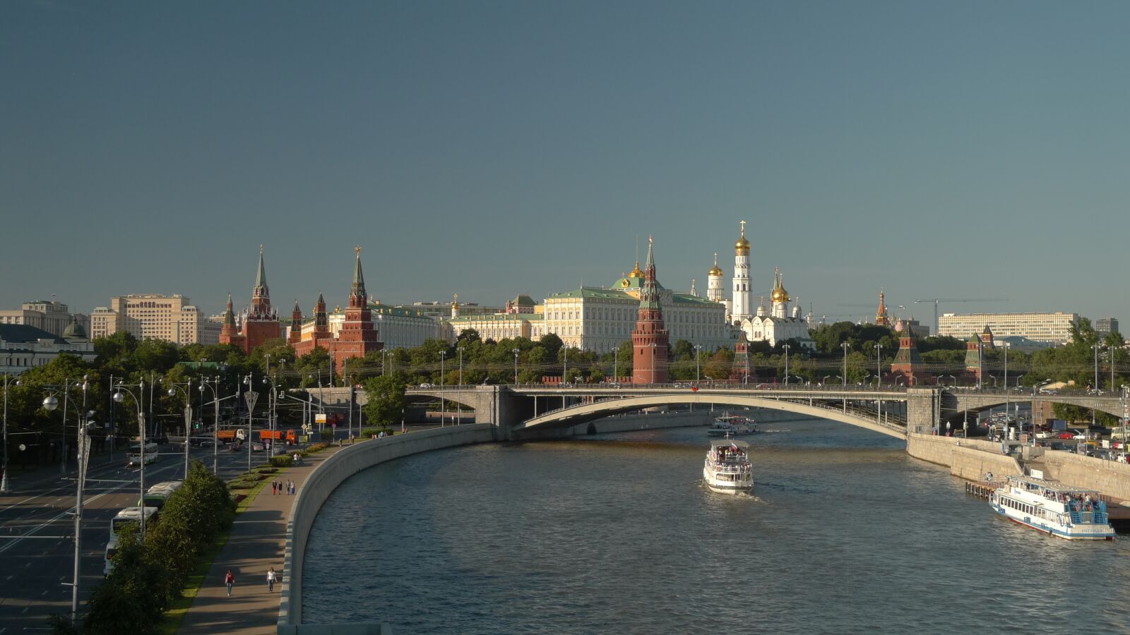 Panasonic Lumix DMC-LX3 sample photo. Moscow, bridge, the kremlin photography