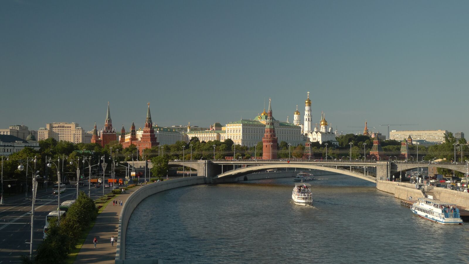 Panasonic Lumix DMC-LX3 sample photo. Moscow, bridge, the kremlin photography