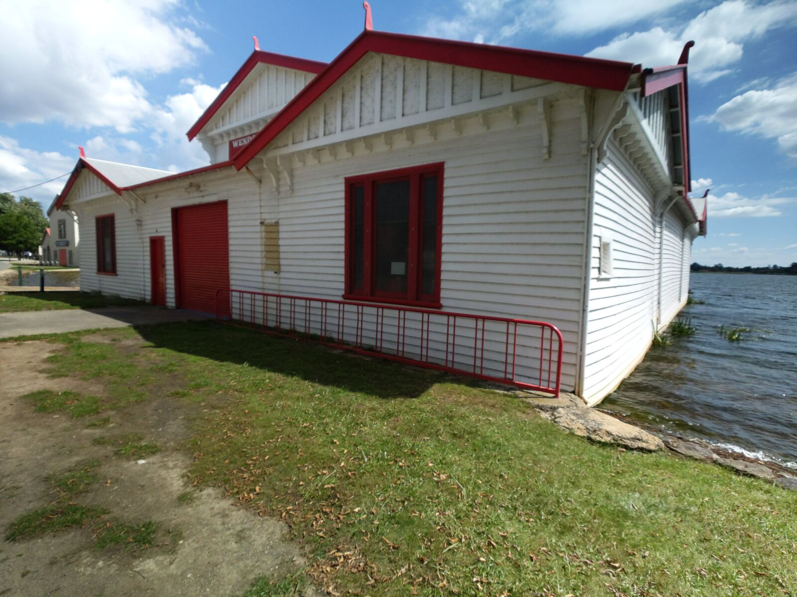 Google Pixel 3 sample photo. Boathouse, ballarat, lake wendouree photography