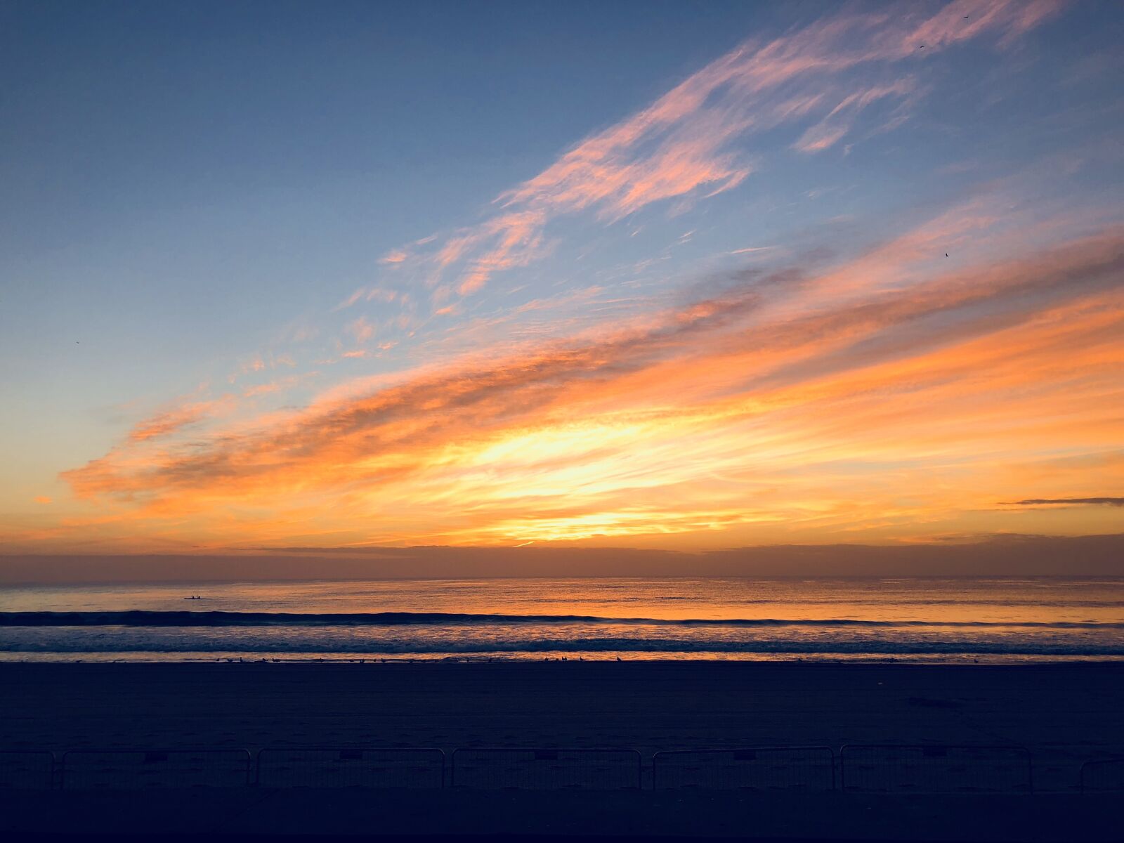 Apple iPhone 8 sample photo. Sunrise, beach, sea photography