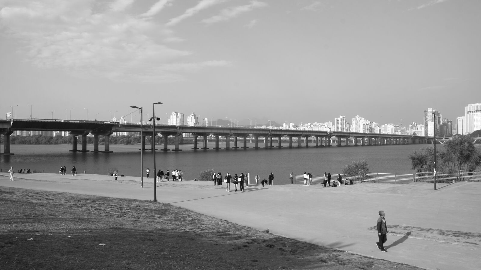 Canon EOS 50D sample photo. Yeouido hangang park in photography