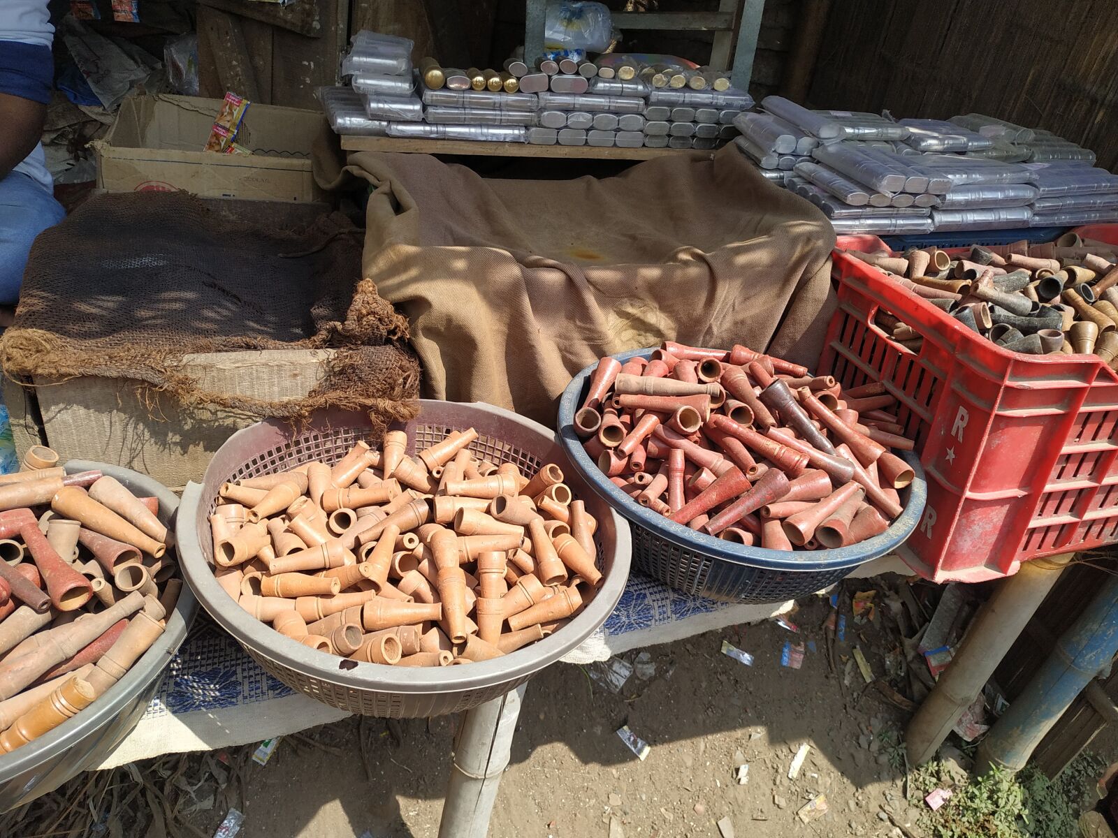 Xiaomi Redmi Note 6 Pro sample photo. Smoke, weed, pipe photography