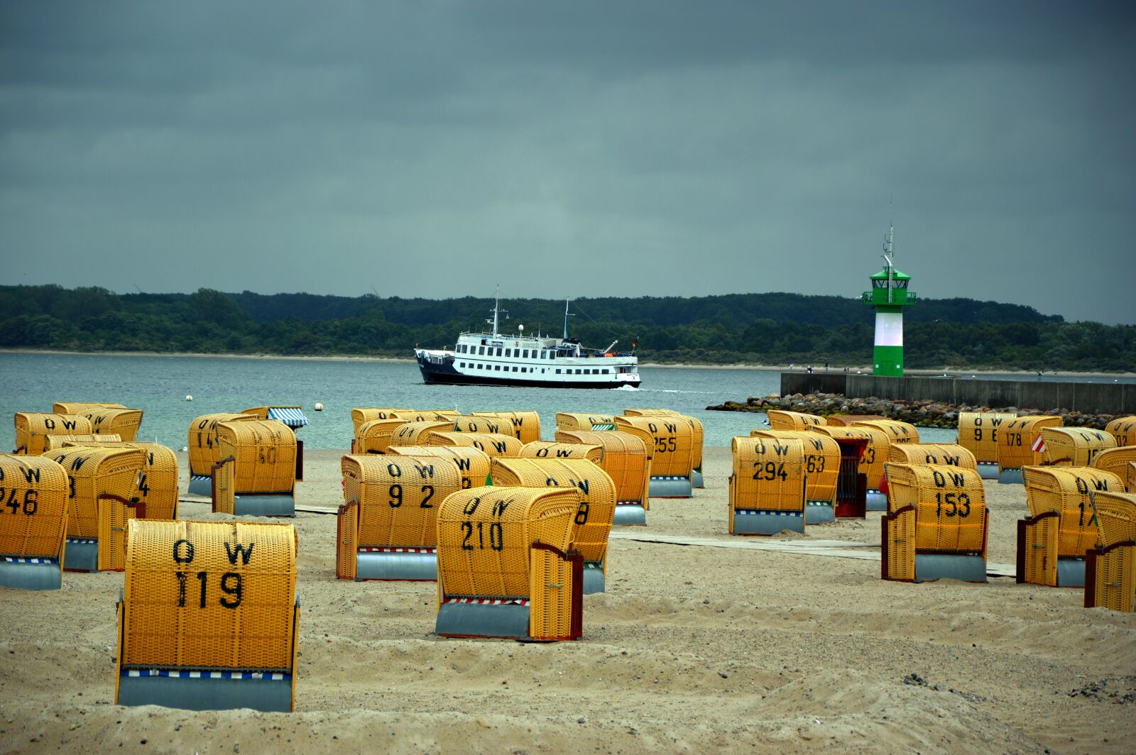 Nikon D3200 sample photo. Beach, clubs, travemünde photography