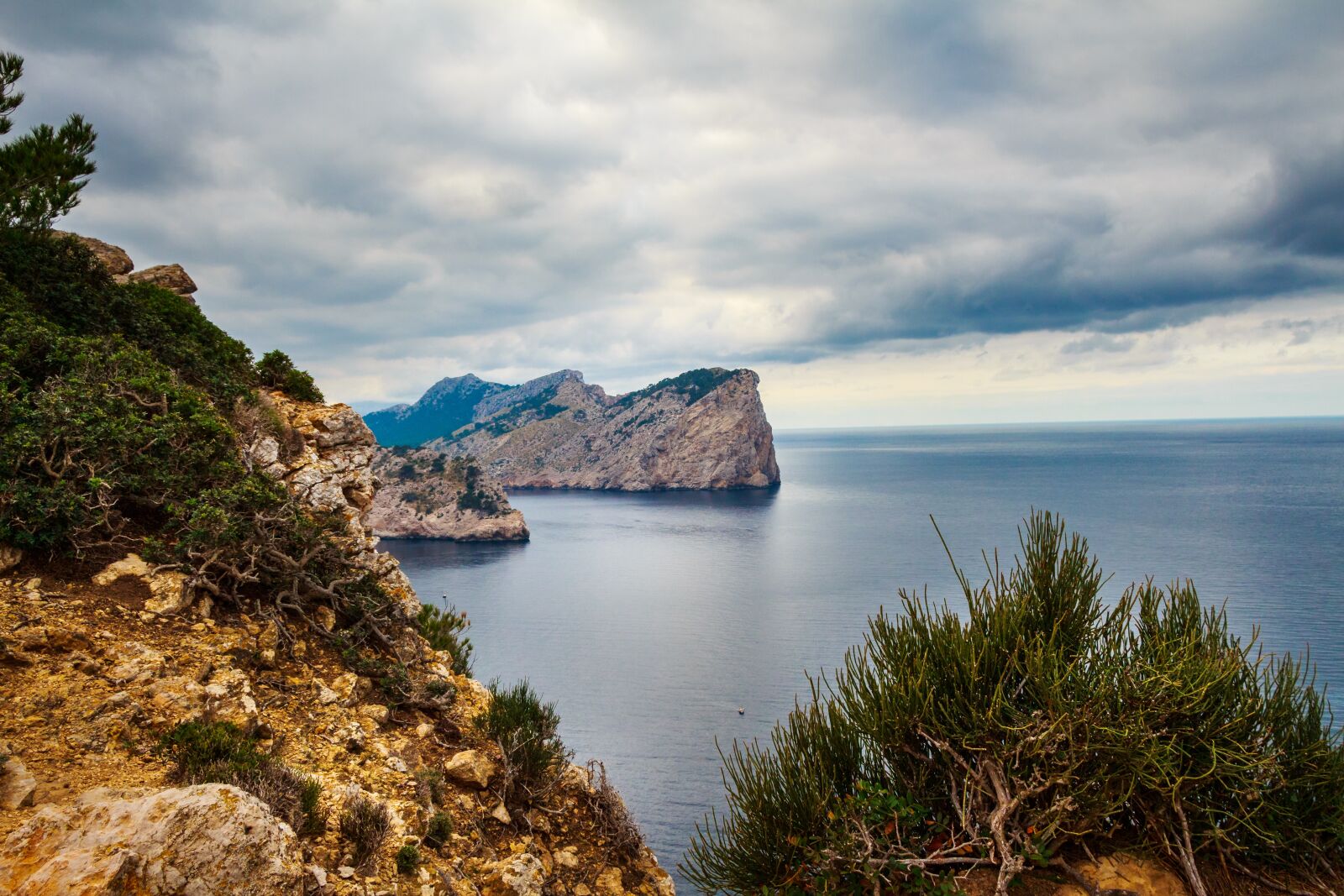 Canon EOS 650D (EOS Rebel T4i / EOS Kiss X6i) sample photo. Mallorca, winter, cap de photography