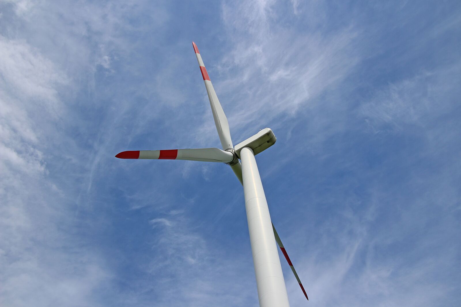 Canon EOS 700D (EOS Rebel T5i / EOS Kiss X7i) sample photo. Pinwheel, wind power, energy photography
