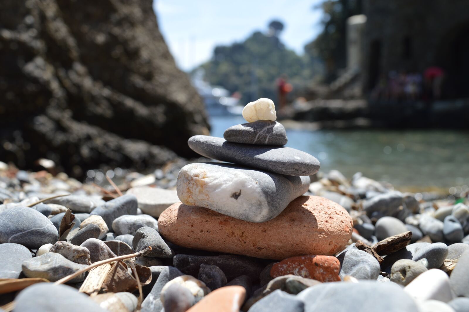 Nikon D3200 sample photo. Stones, sea, sassi photography