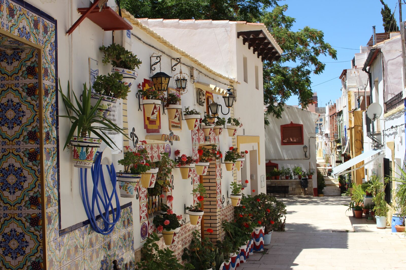 Canon EOS 700D (EOS Rebel T5i / EOS Kiss X7i) sample photo. Neighborhood of the santa photography