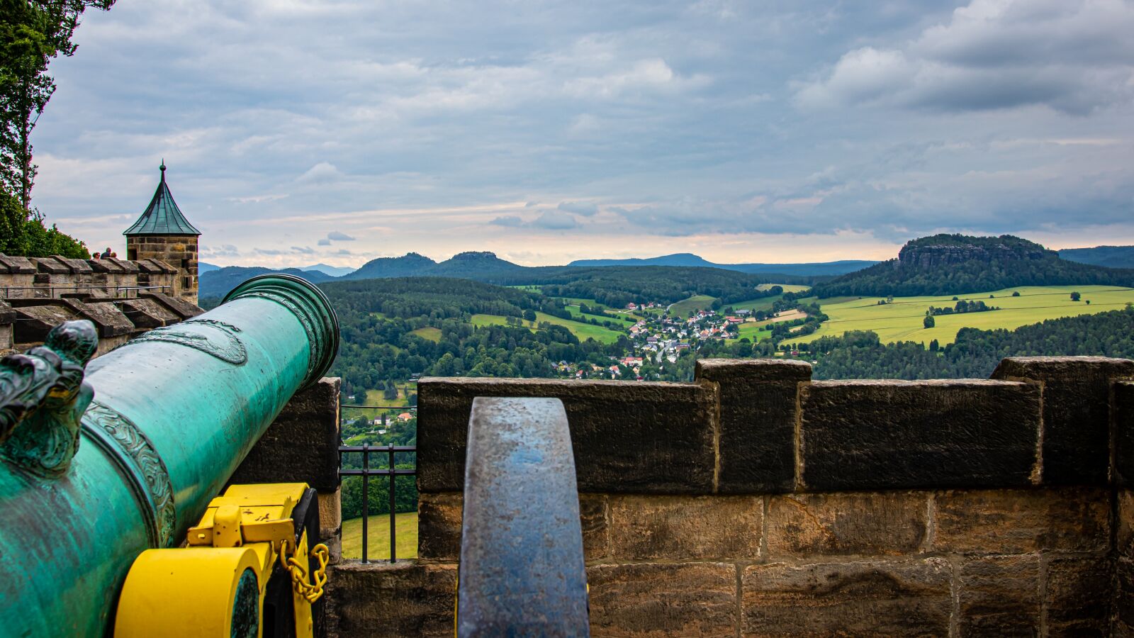 Canon 18-35mm F1.8 DC HSM | Art 013 sample photo. Königstein, castle, fortress photography